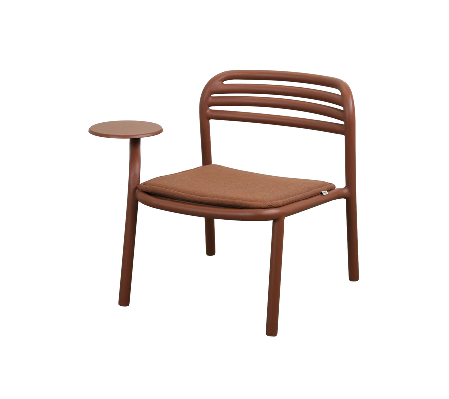 Cane-line Bliss Lounge Chair with Side Table on Right