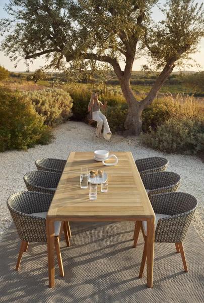 Royal Botania Calypso Low Chair