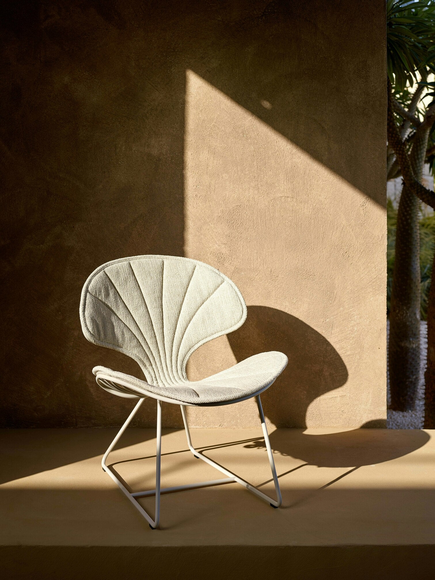 Royal Botania Ostrea Counter Height Bar Chair