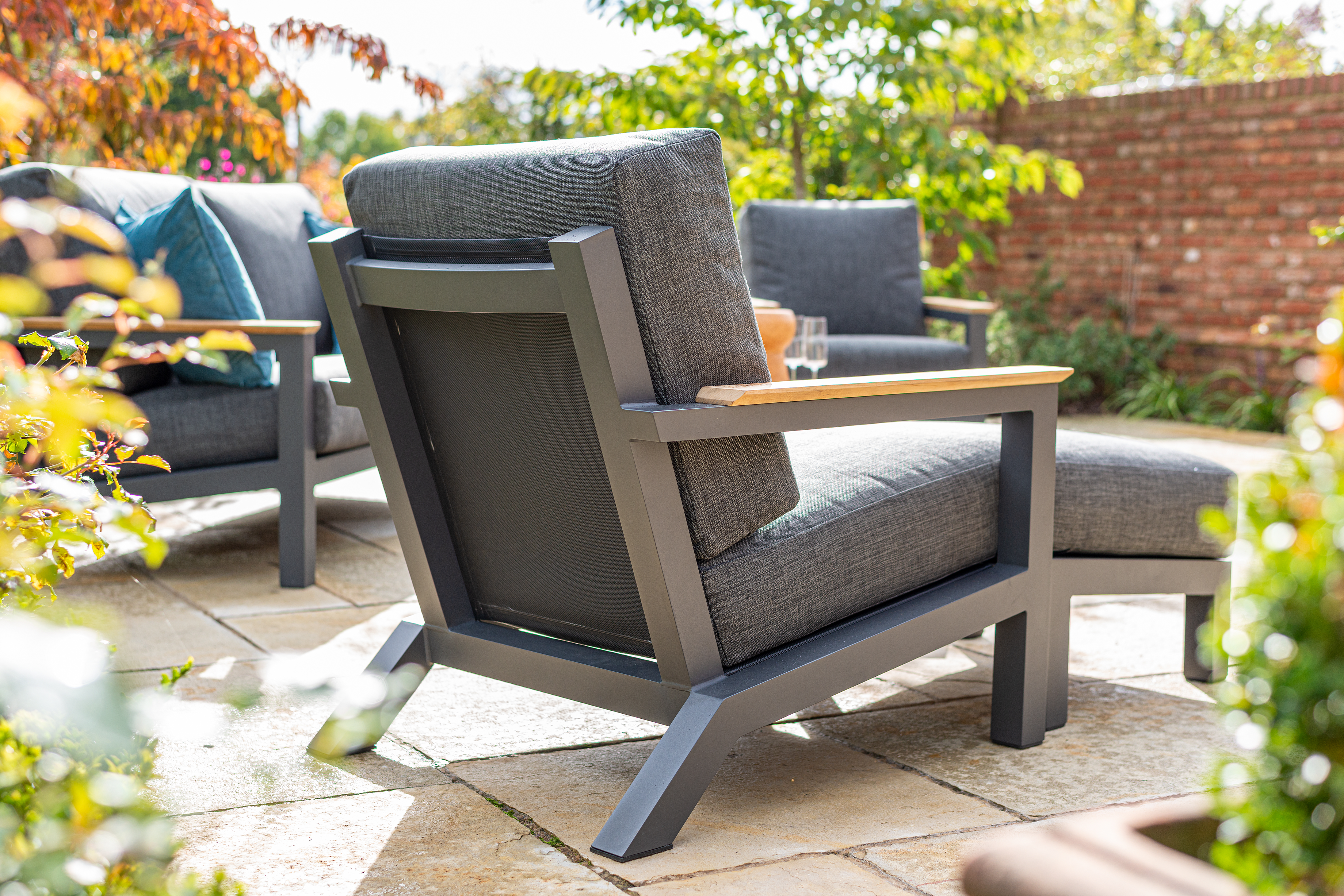 4 Seasons Outdoor Capitol Footstool