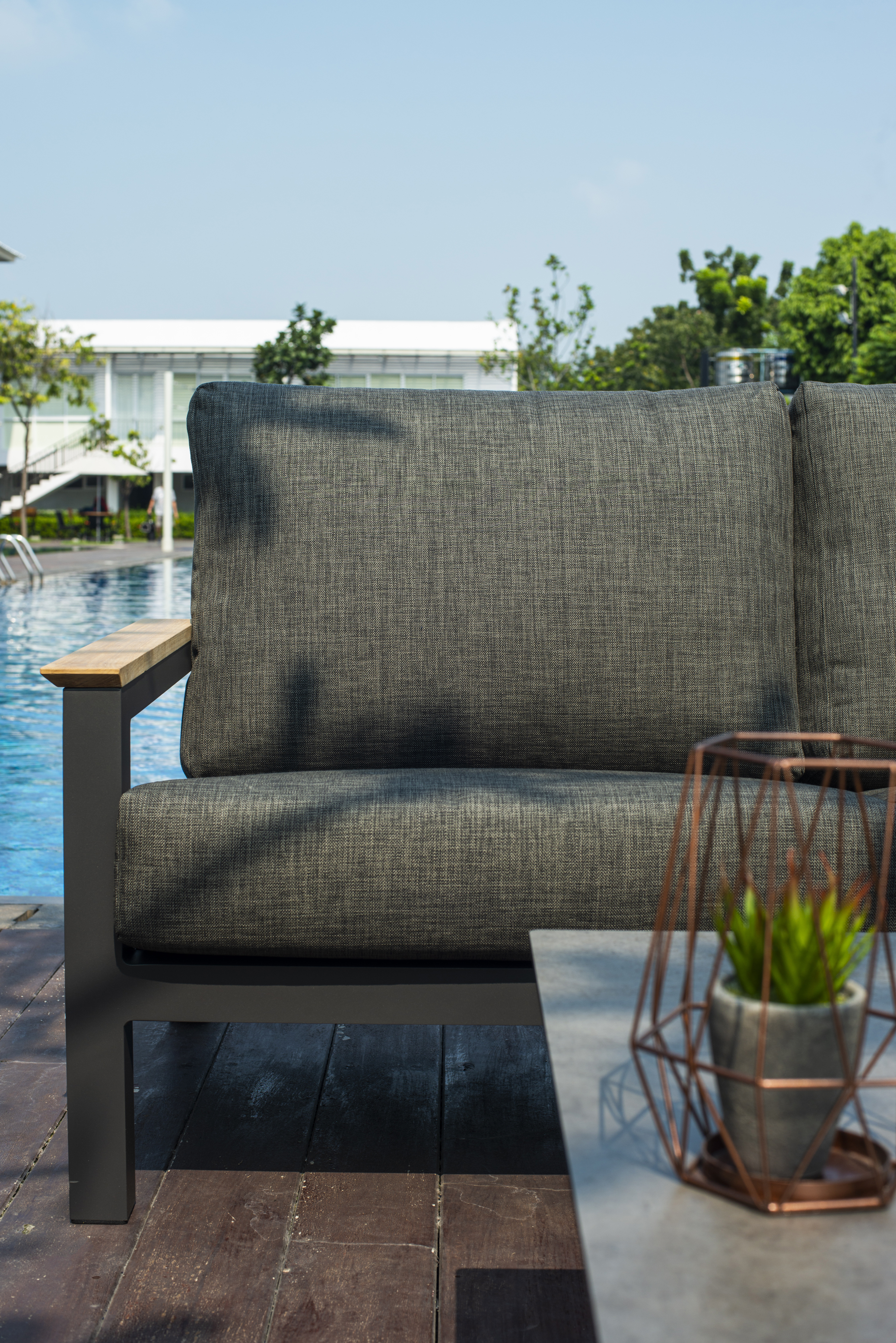 4 Seasons Outdoor Capitol Living 2.5 Seater