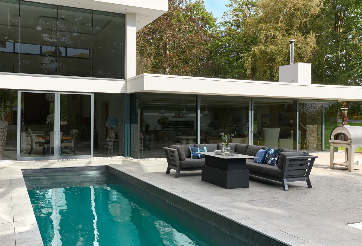 4 Seasons Outdoor Meteoro Large Corner with teak and arm cushions Set