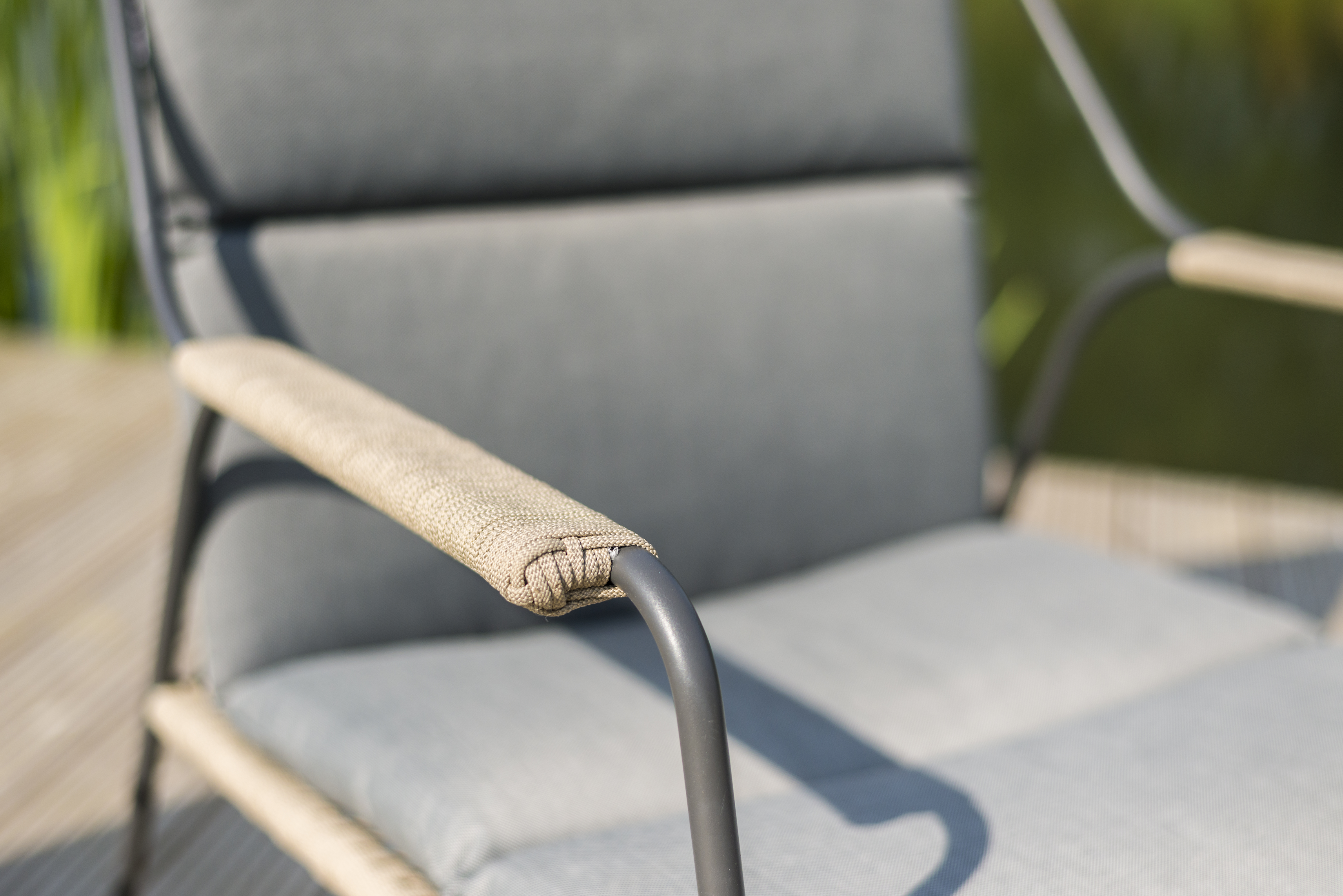 4 Seasons Outdoor Scandic Living Chair With 2 Cushions