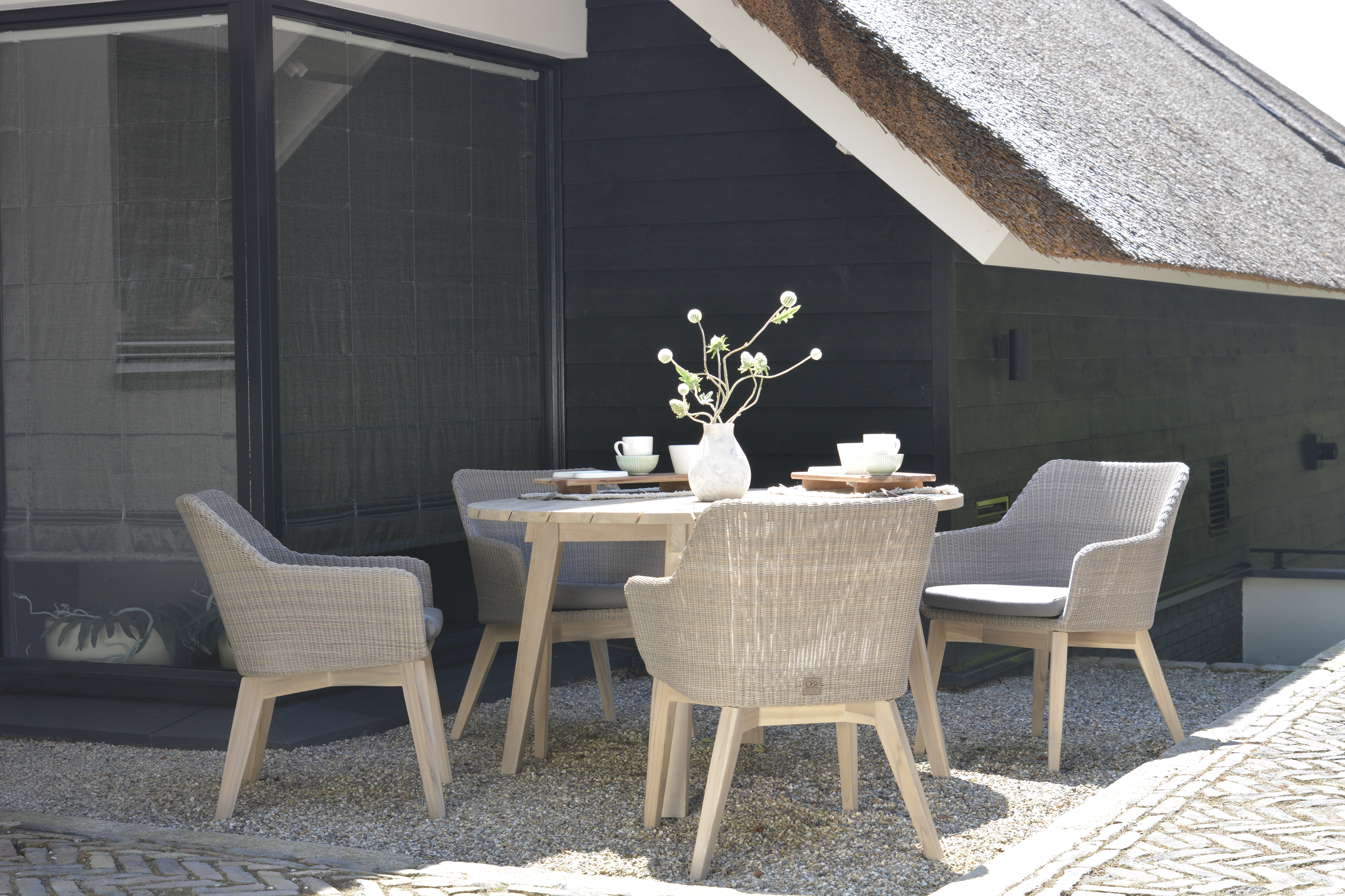 4 Seasons Outdoor Avila Living Chair With 2 Cushions Polyloom Anthracite