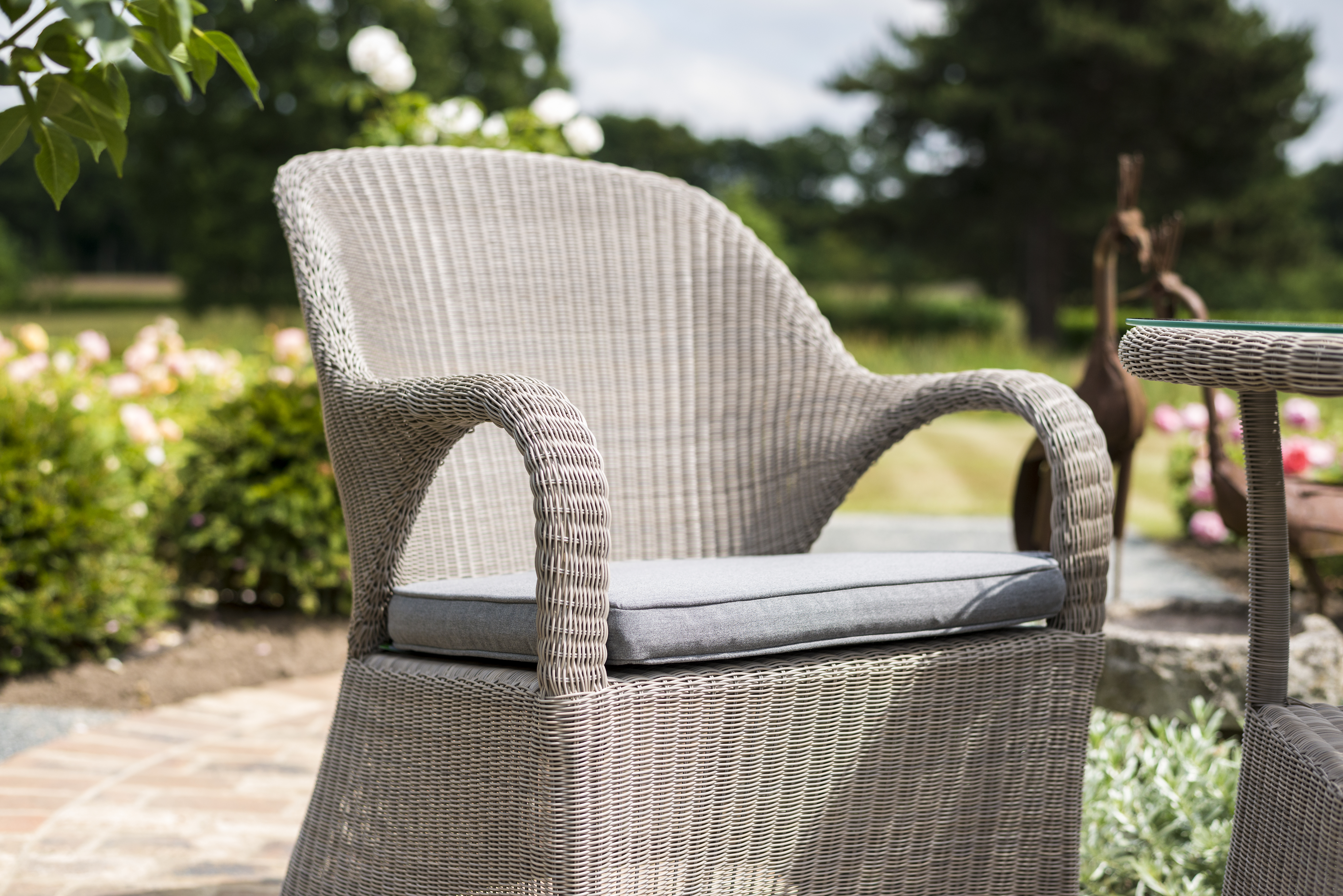 4 Seasons Outdoor Sussex Bistro Table 60cm Ø 72cm High+ Glass