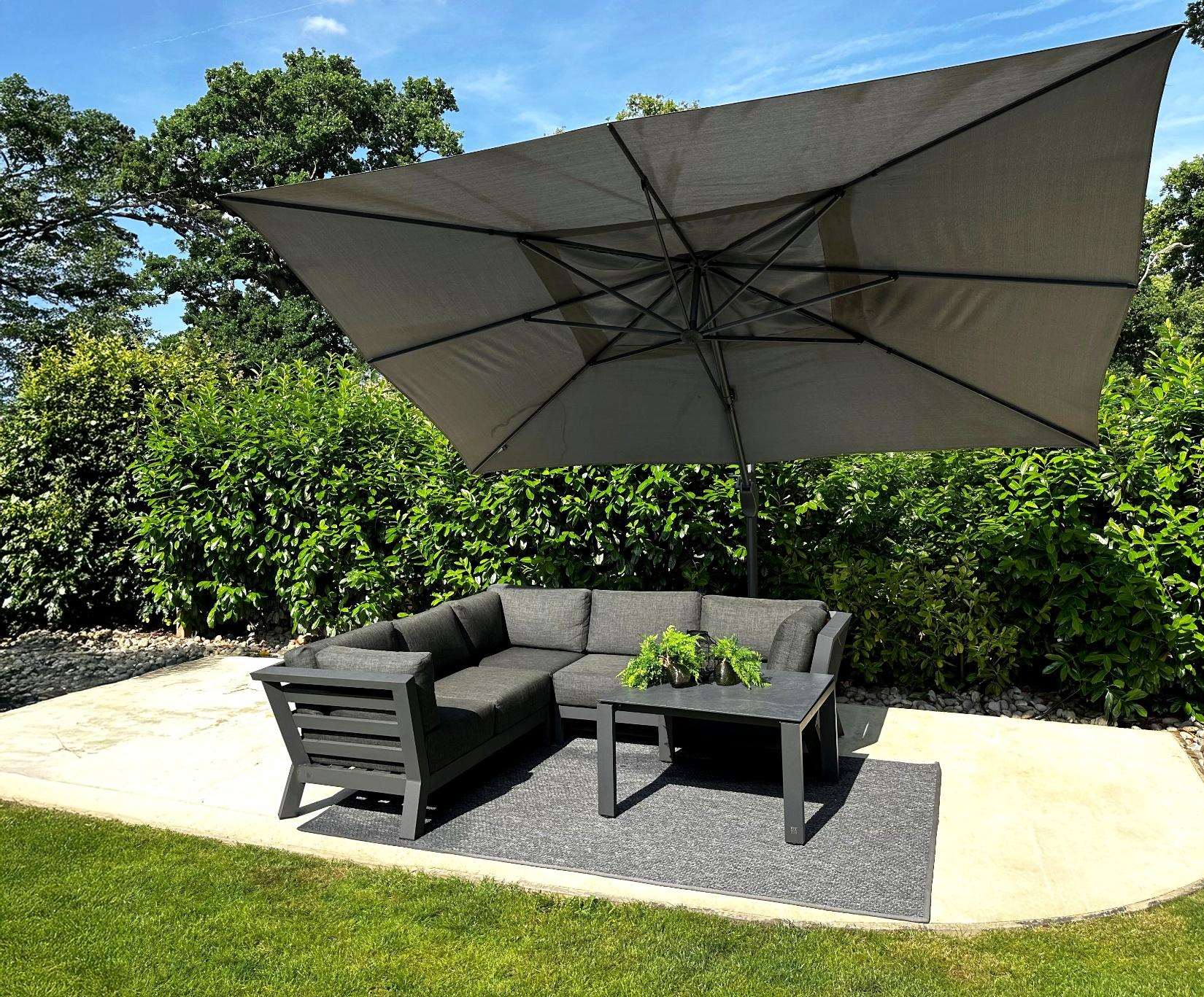 4 Seasons Outdoor Meteoro Corner Set With 95 cm HPL Coffee Table