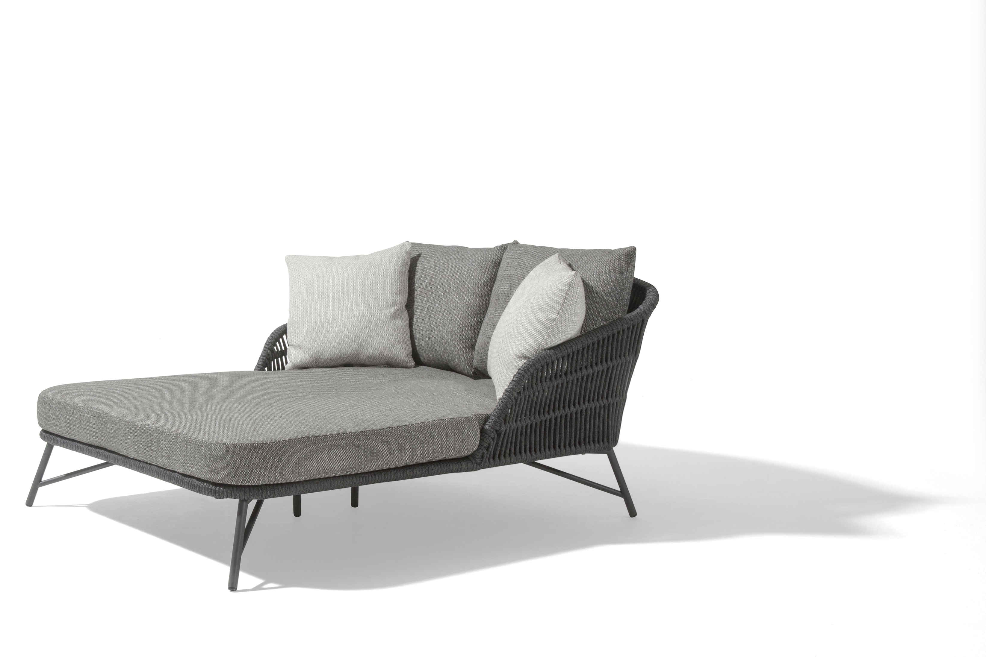 4 Seasons Outdoor Marbella Daybed With 5 Cushions