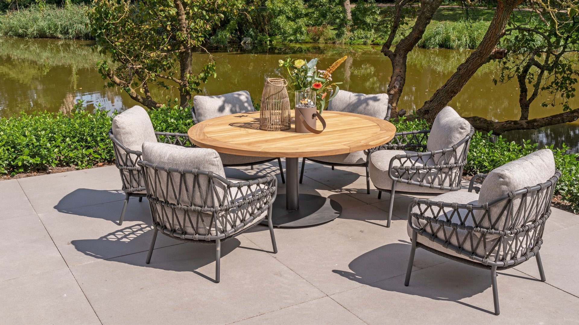 4 Seasons Outdoor Calpi Low Dining with 160cm Saba Table
