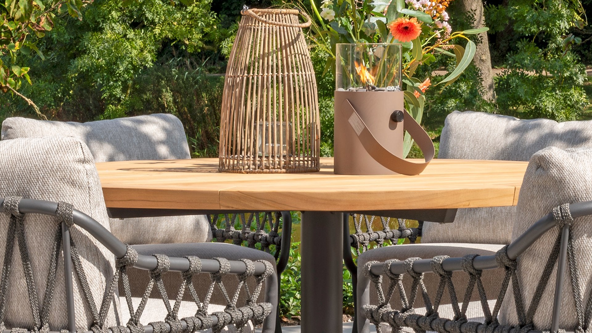 4 Seasons Outdoor Calpi Low Dining with 160cm Saba Table