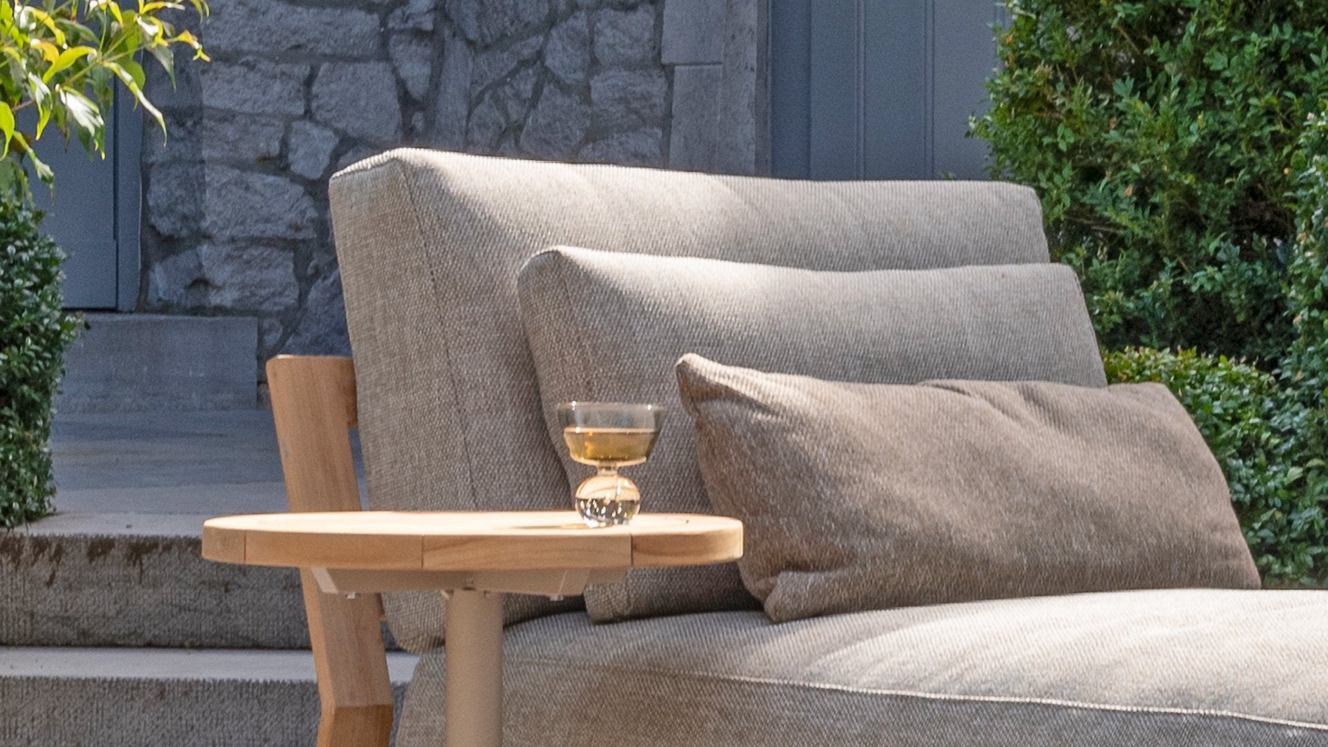 4 Seasons Outdoor Lucas Daybed with Volta Side Table