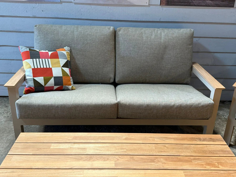 4 Seasons Outdoor Capitol Living 2.5 Seater