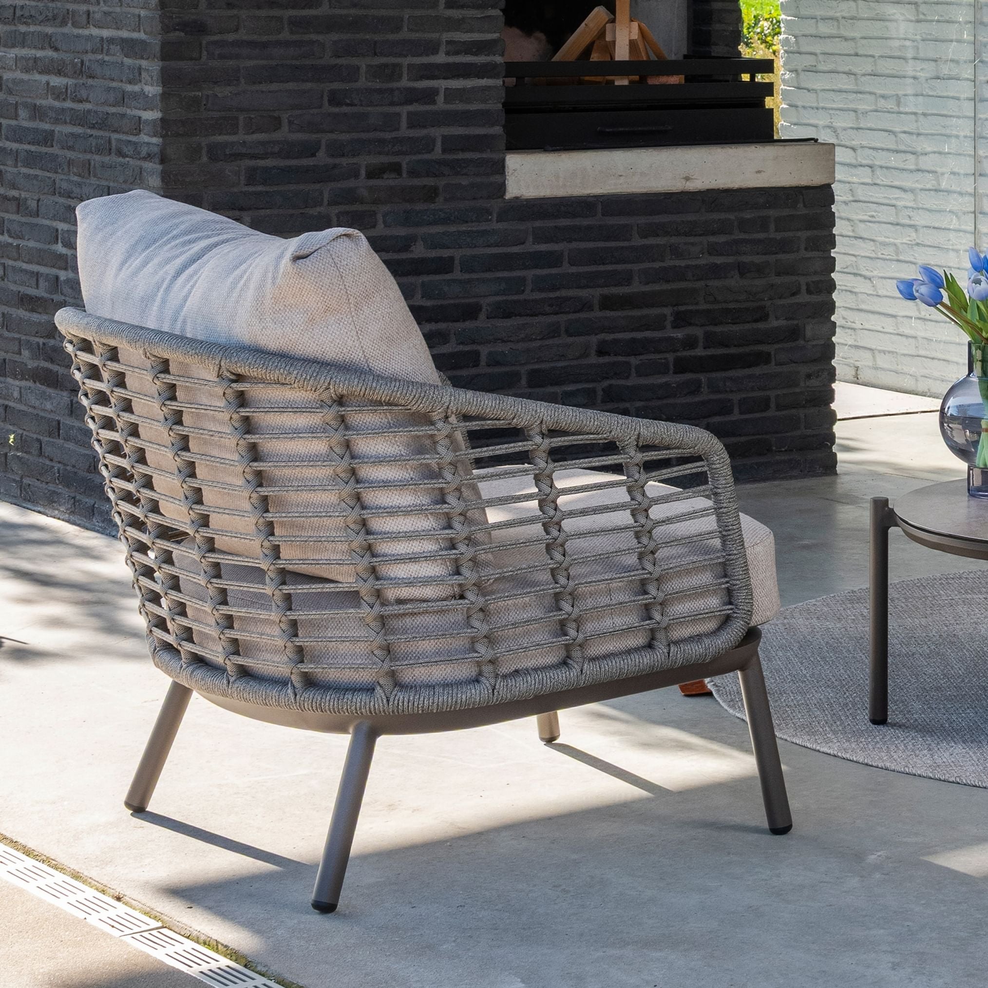 4 Seasons Outdoor Puglia Living chair Latte with 2 cushions