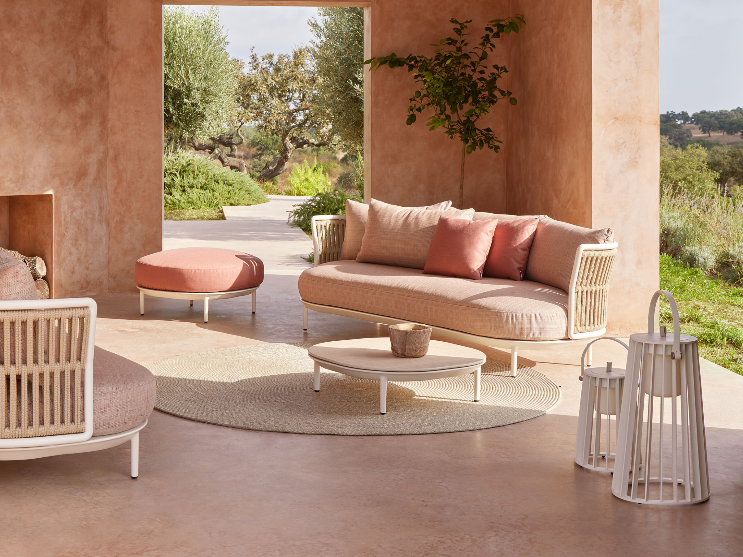 Point Furniture Amba Ottoman Aluminum Structure