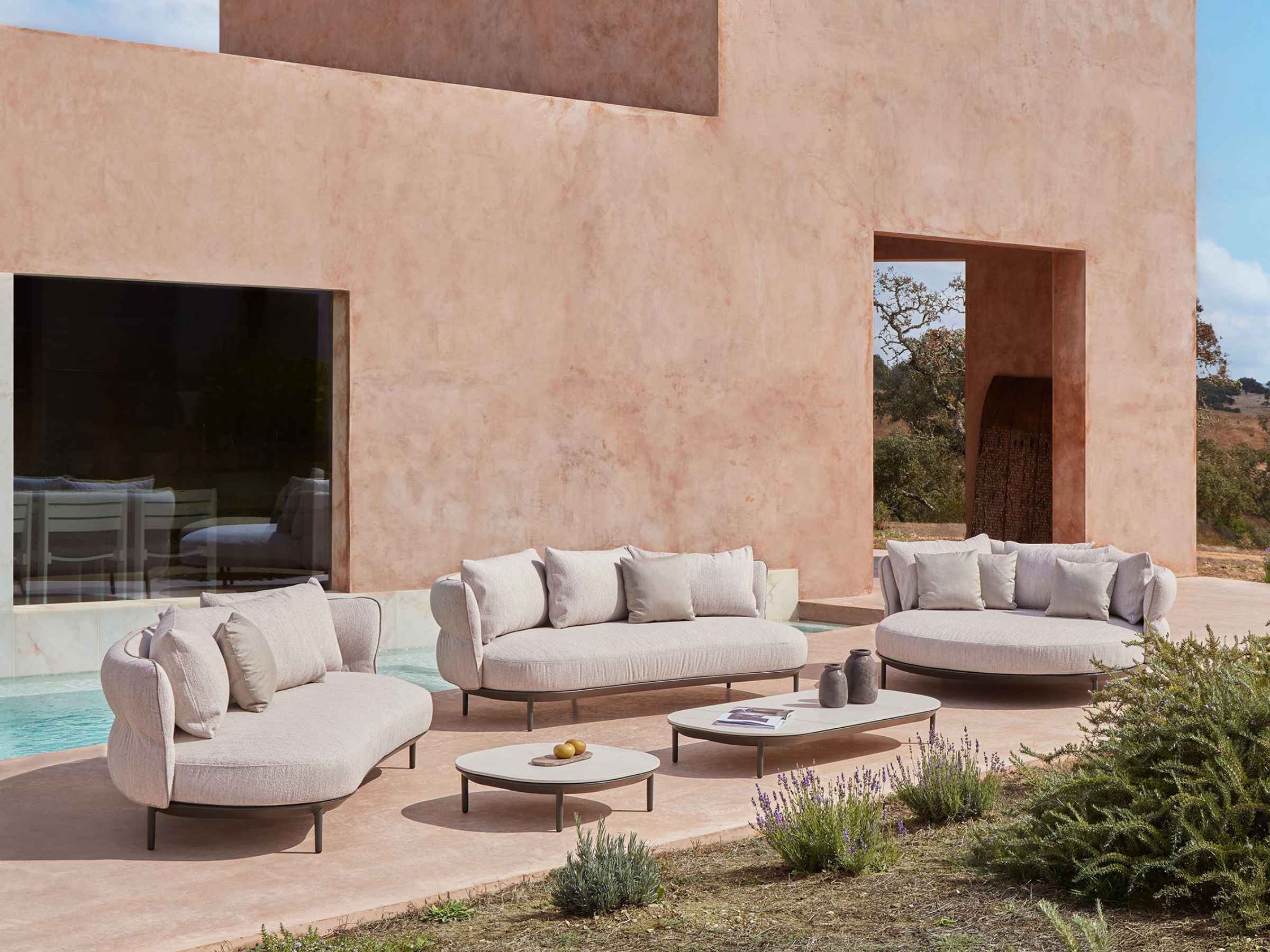 Point Furniture Amba Essence Sofa 2 Left arms Aluminum Structure