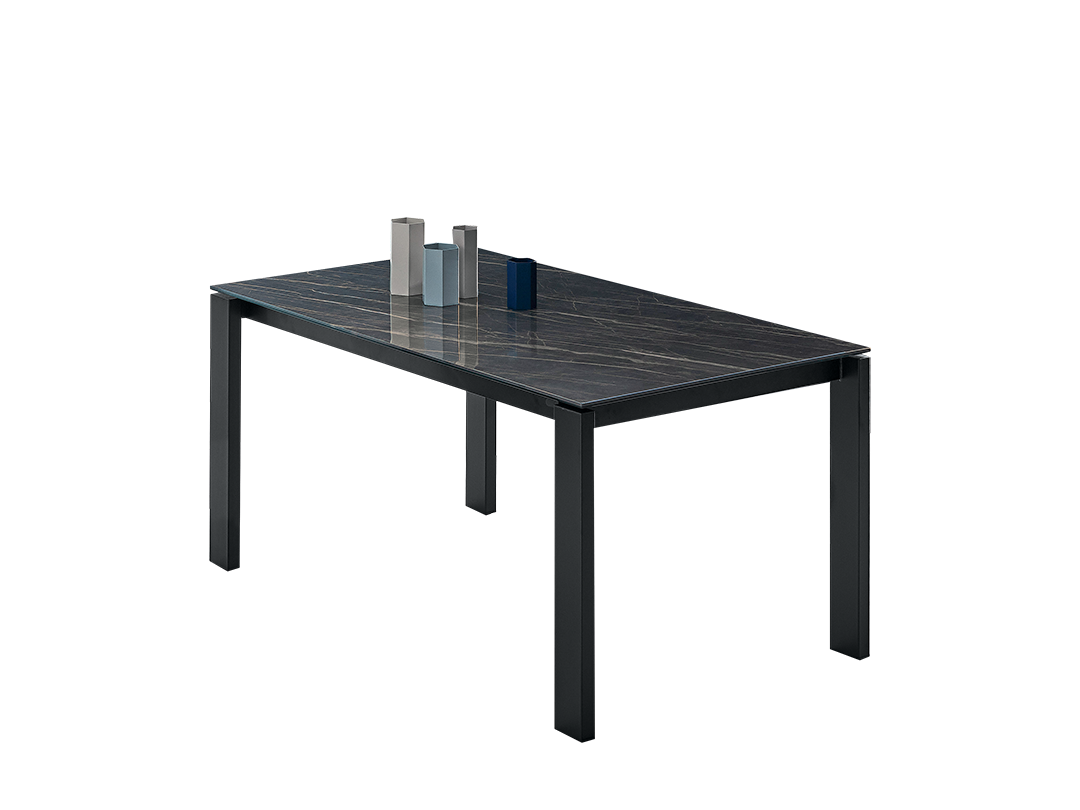 Tom Extendible table with lacquered metal frame