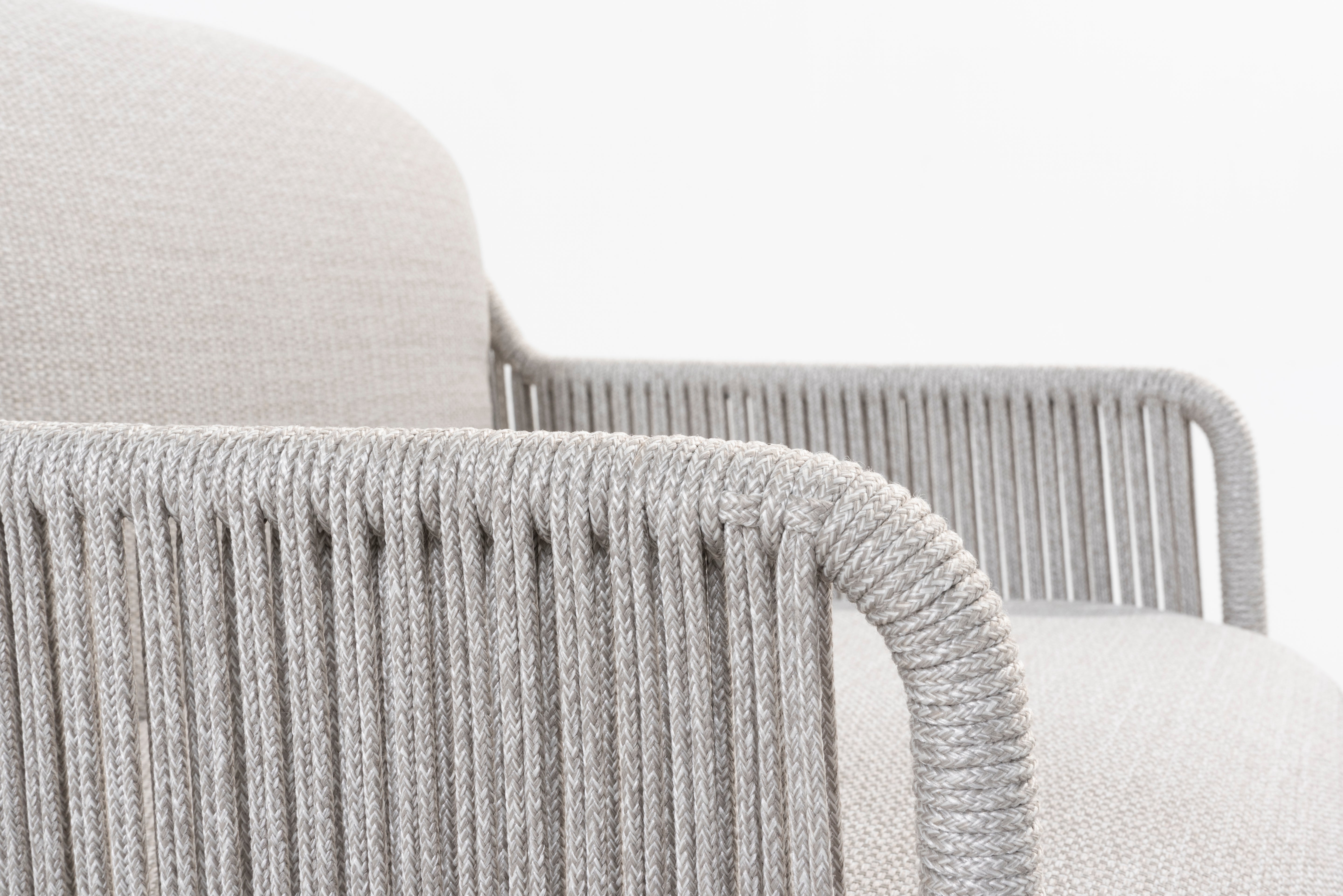 4 Seasons Outdoor Bernini Living Chair Frozen With 2 Cushions