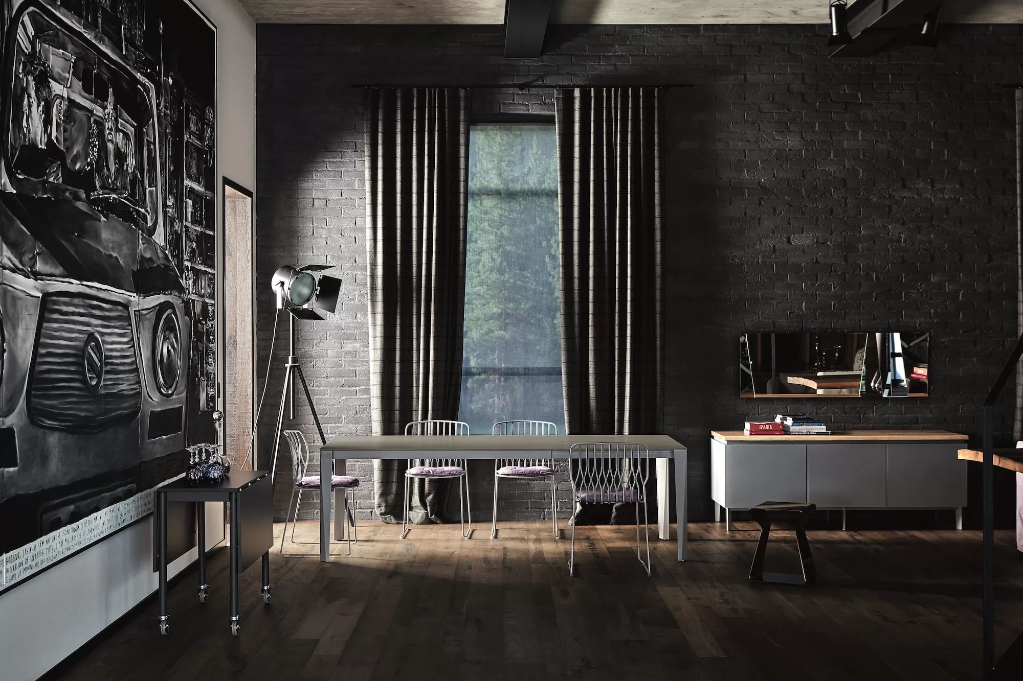 Freak Stackable chair with lacquered metal frame