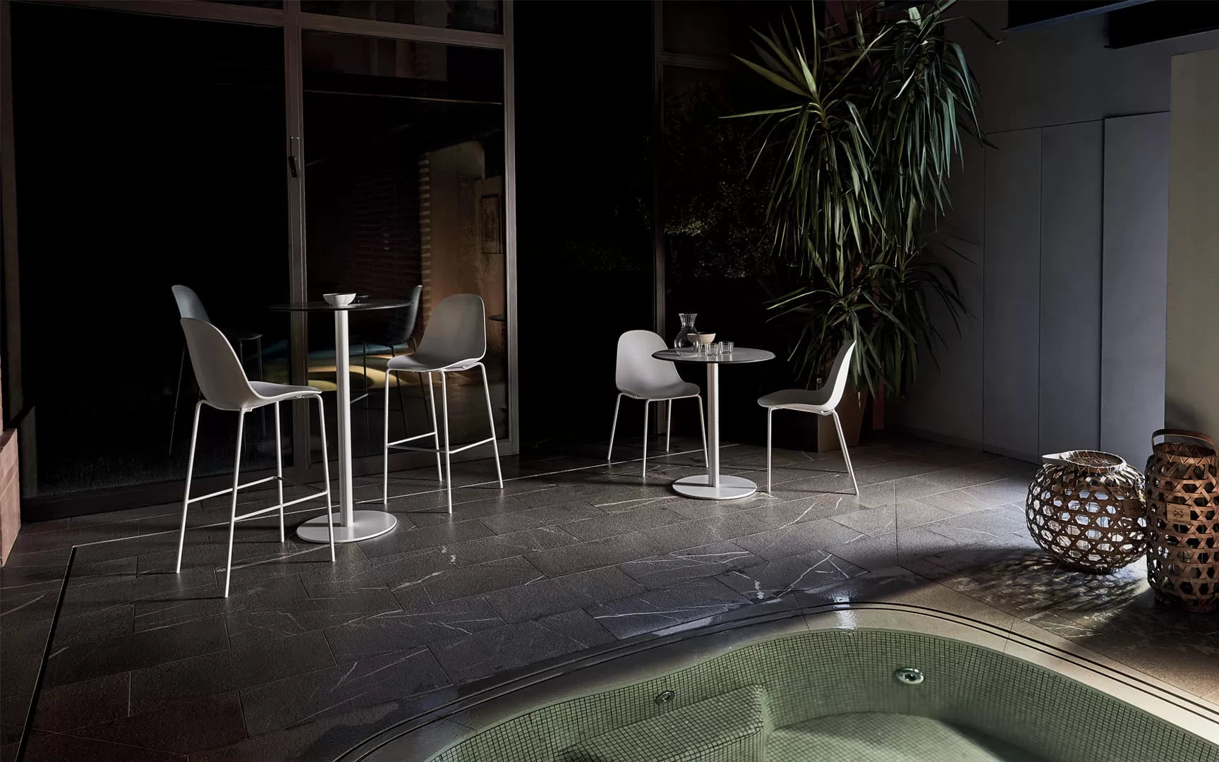 Bontempi Casa Mood High Barstool With Lacquered Metal Frame