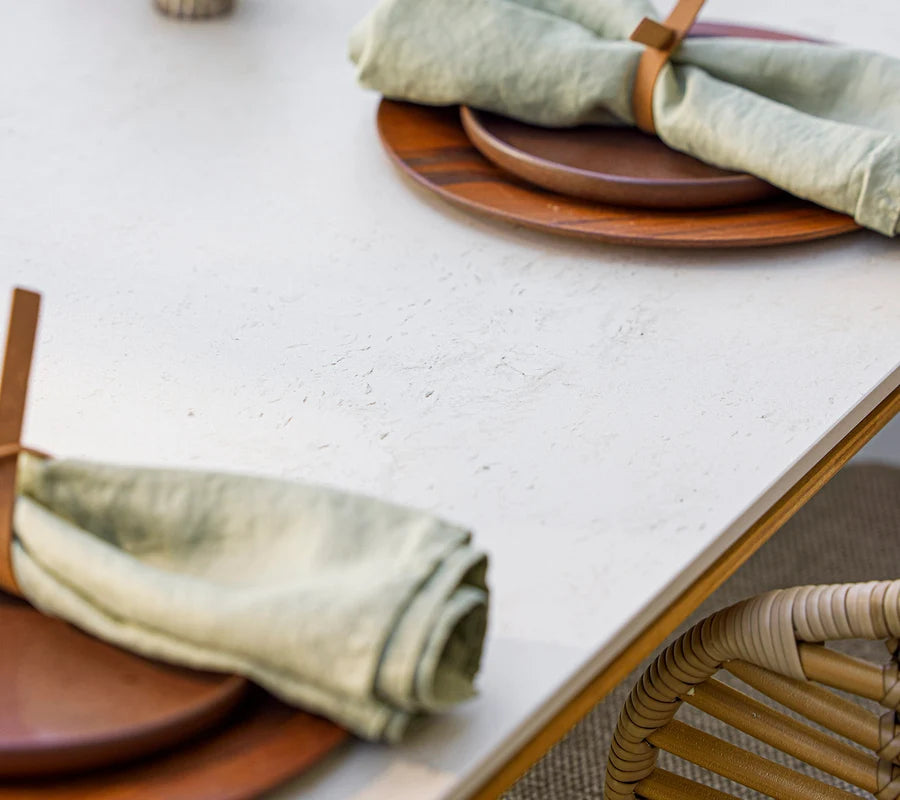 Cane-line Aspect dining tables