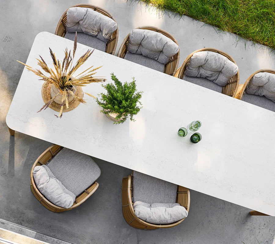 Cane-line Aspect dining tables