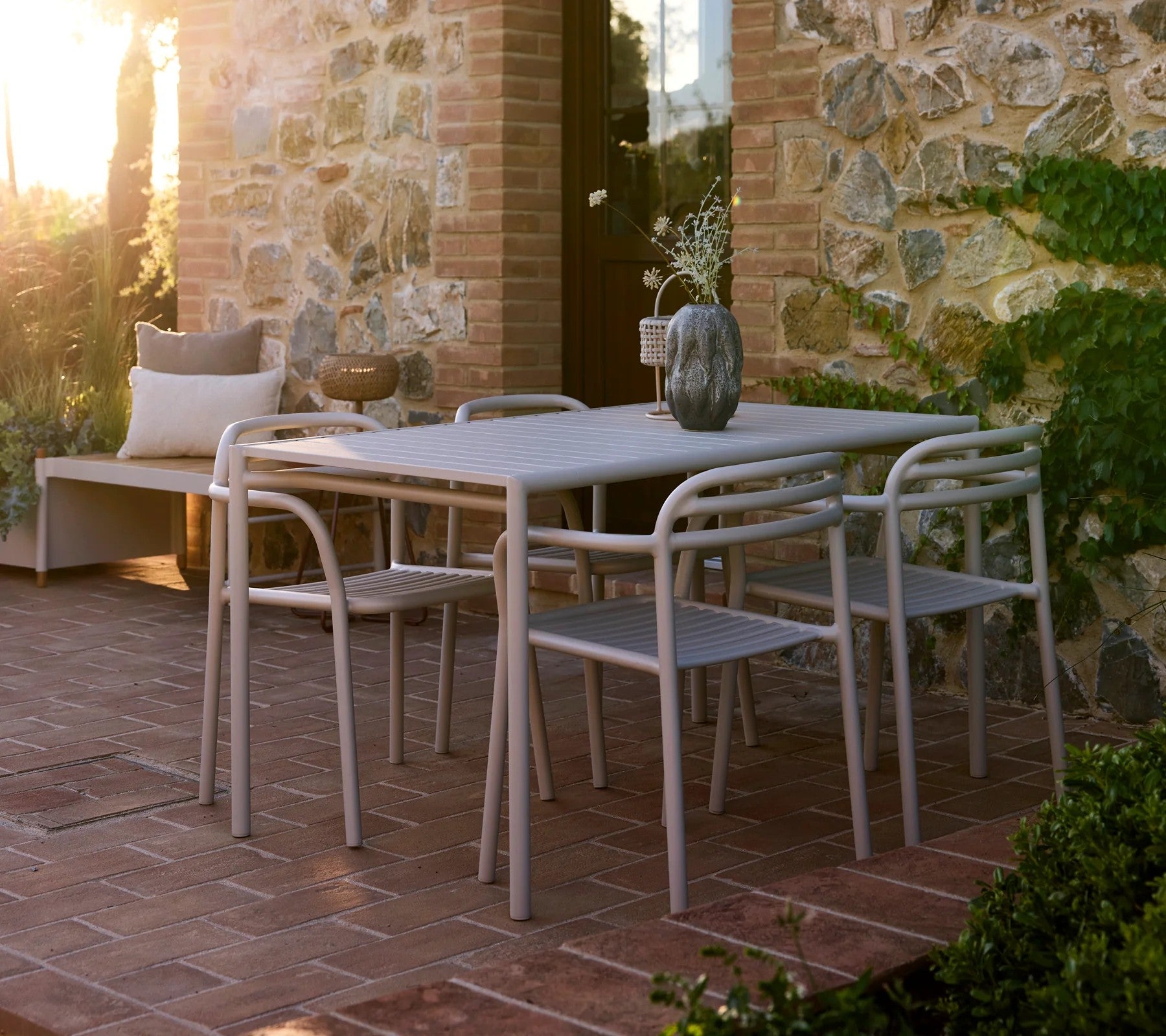 Cane-line Bliss Dining Rectangle Table with 4 Chairs