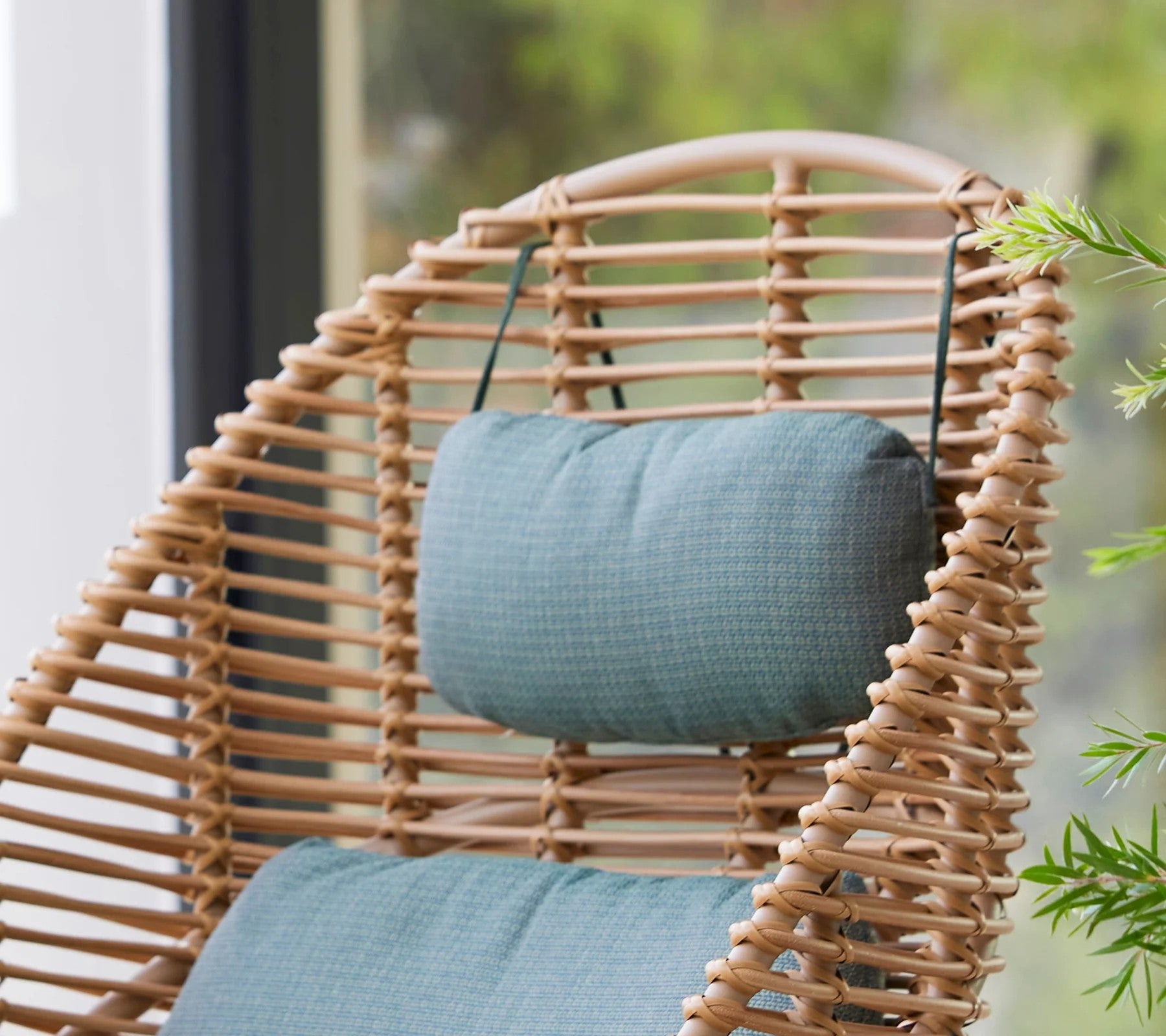 Cane-line Hive Highback Chair W/Teak Legs