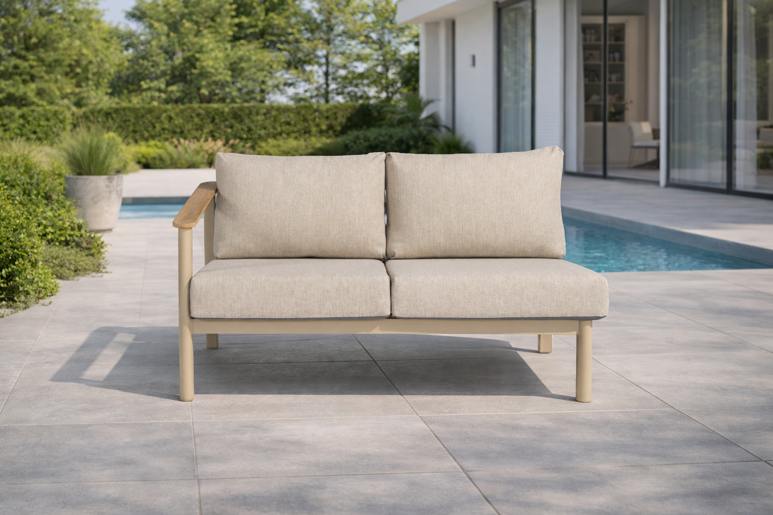 4 Seasons Outdoor Olivia 5 Seat Corner Group with Demi Coffee & Side Tables