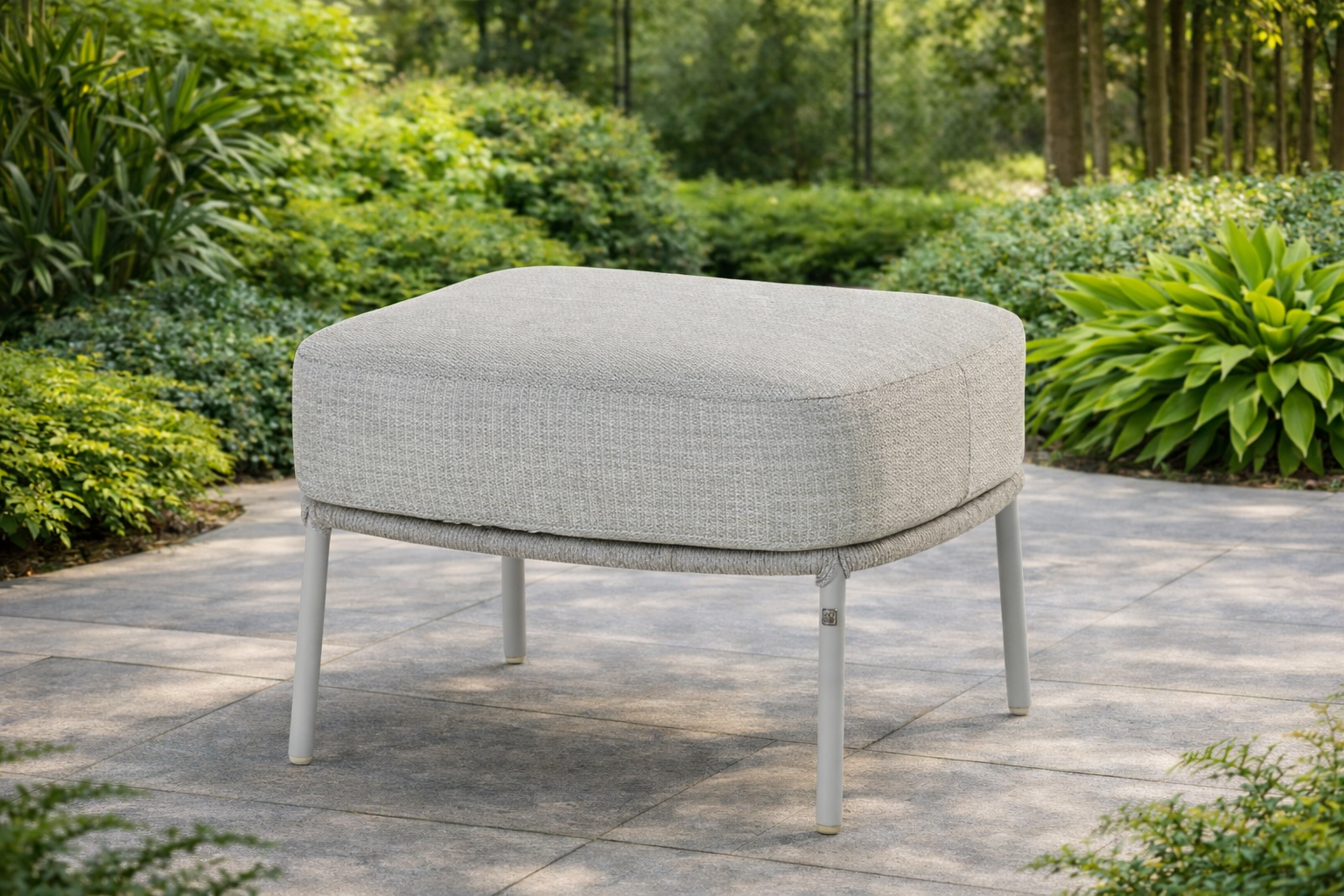 4 Seasons Outdoor Bernini Footstool Frozen With Cushion