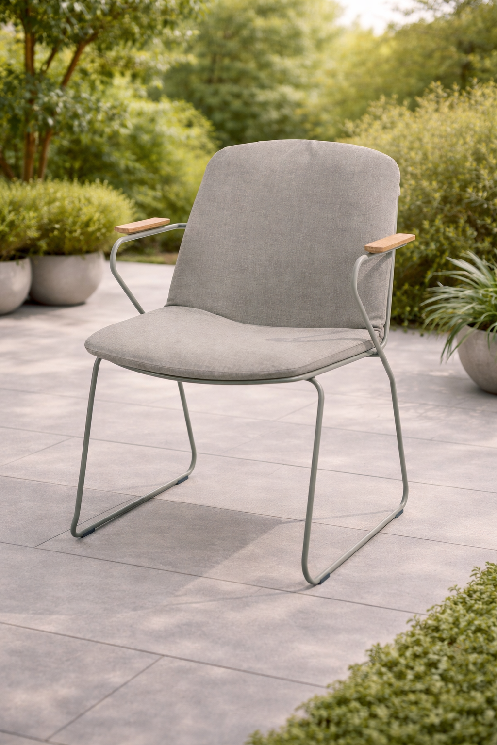 4 Seasons Outdoor Veneto Dining Chair with cushion (Set of 8)