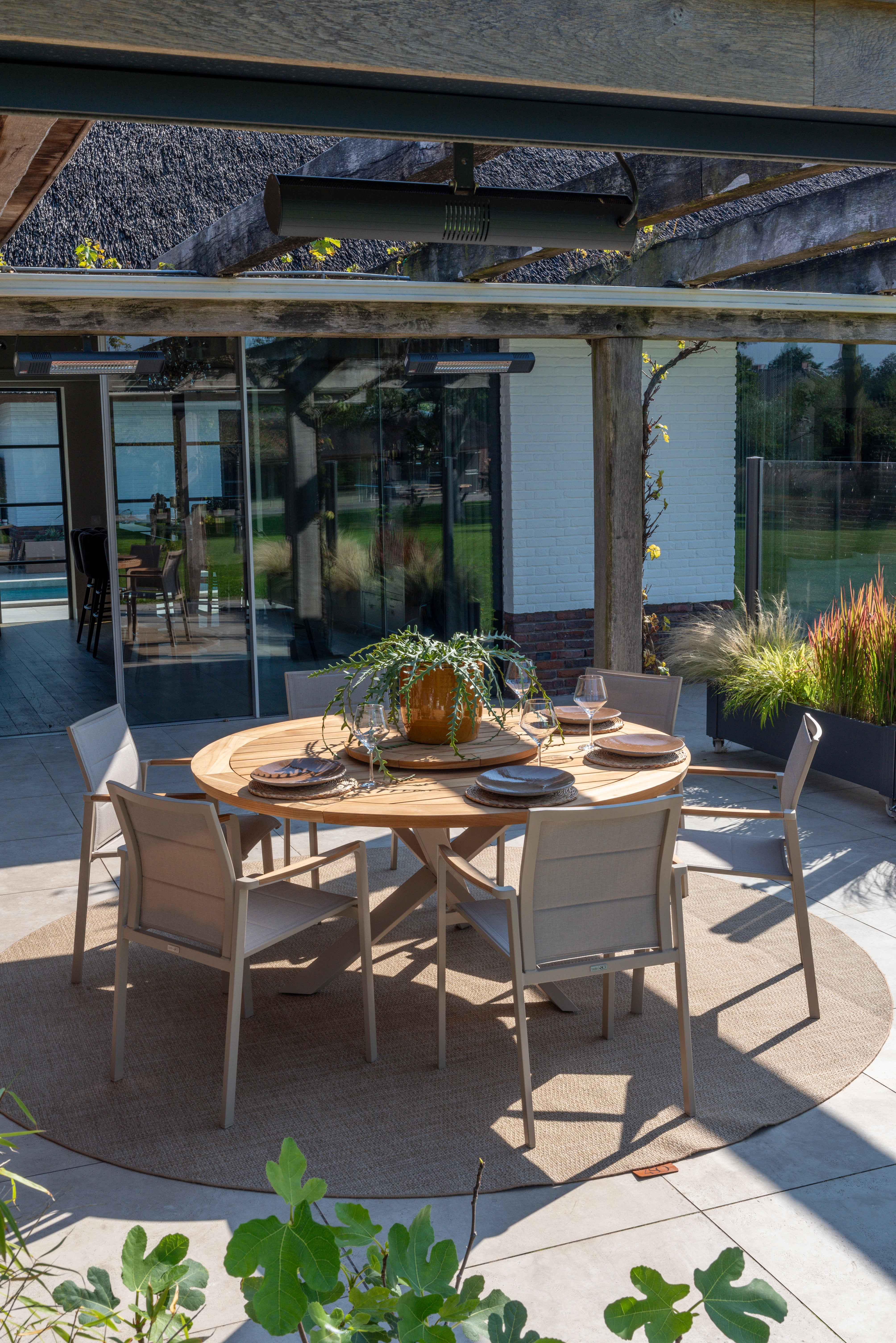 4 Seasons Outdoor Cortina stacking chair latte