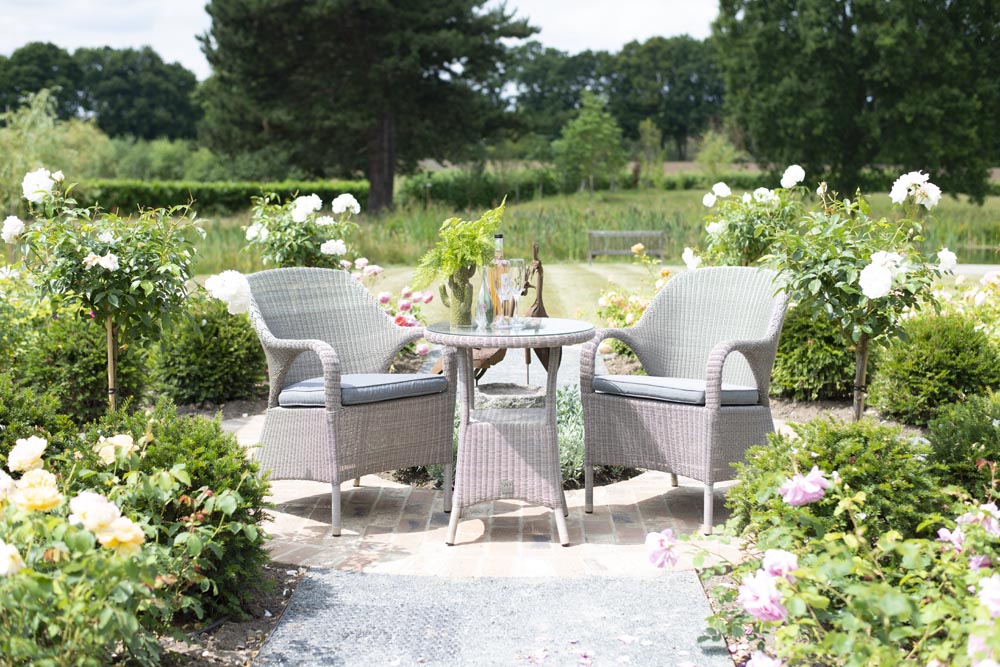 4 Seasons Outdoor Sussex Bistro Set