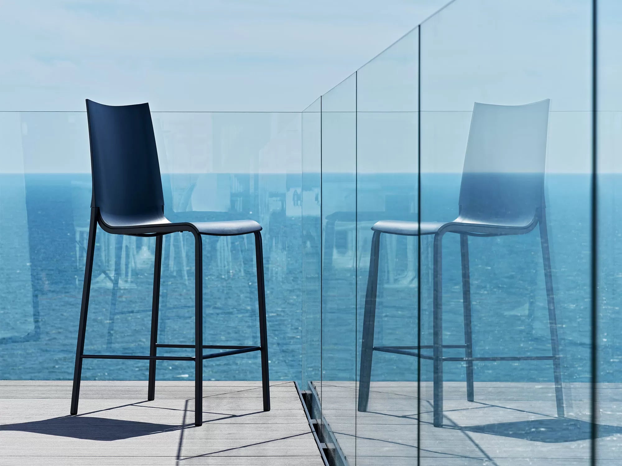 Eva Barstool Outdoor Outdoor High Stackable Barstool With Lacquered Metal Frame