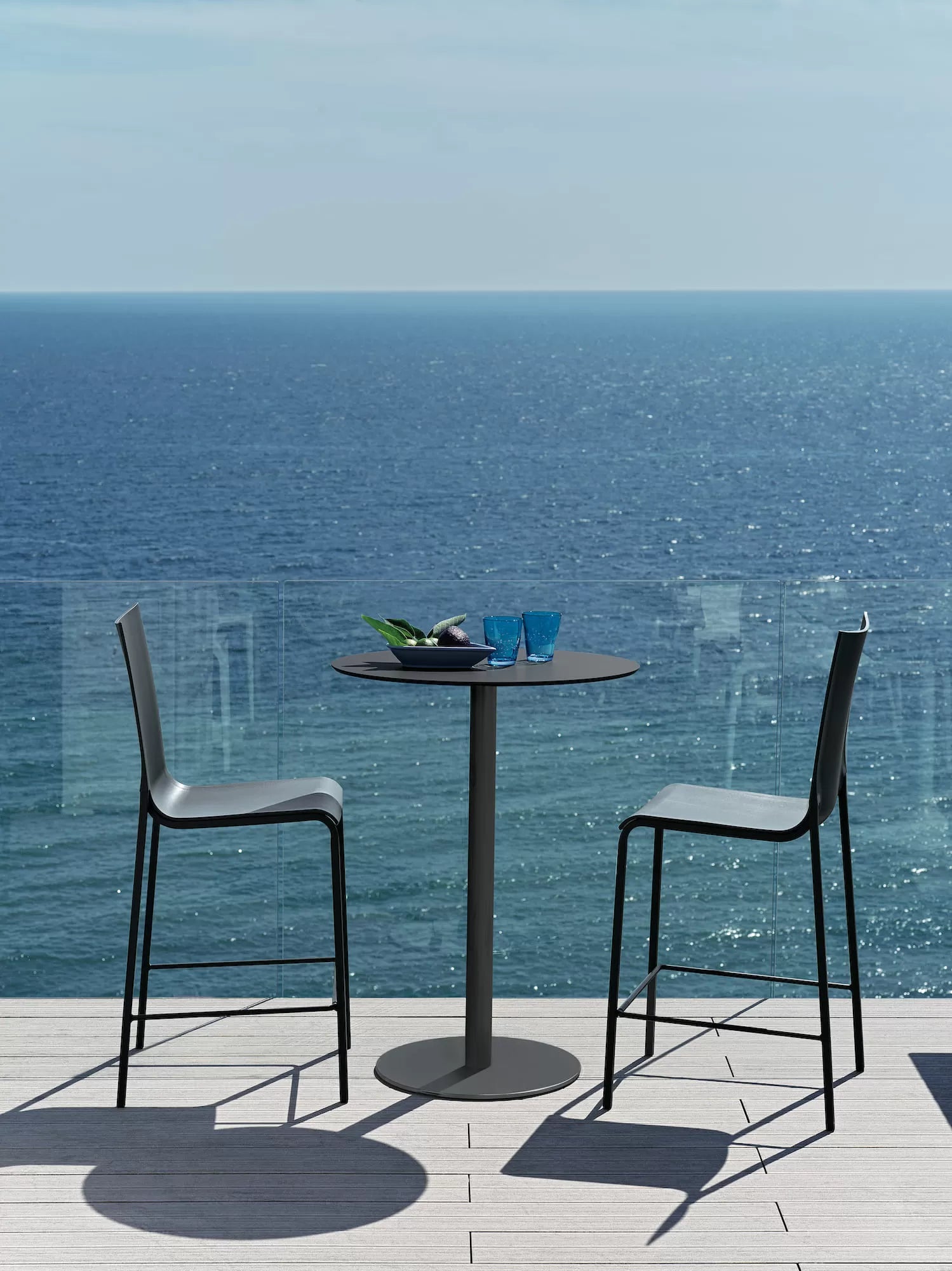 Eva Barstool Outdoor Outdoor high stackable barstool with lacquered metal frame