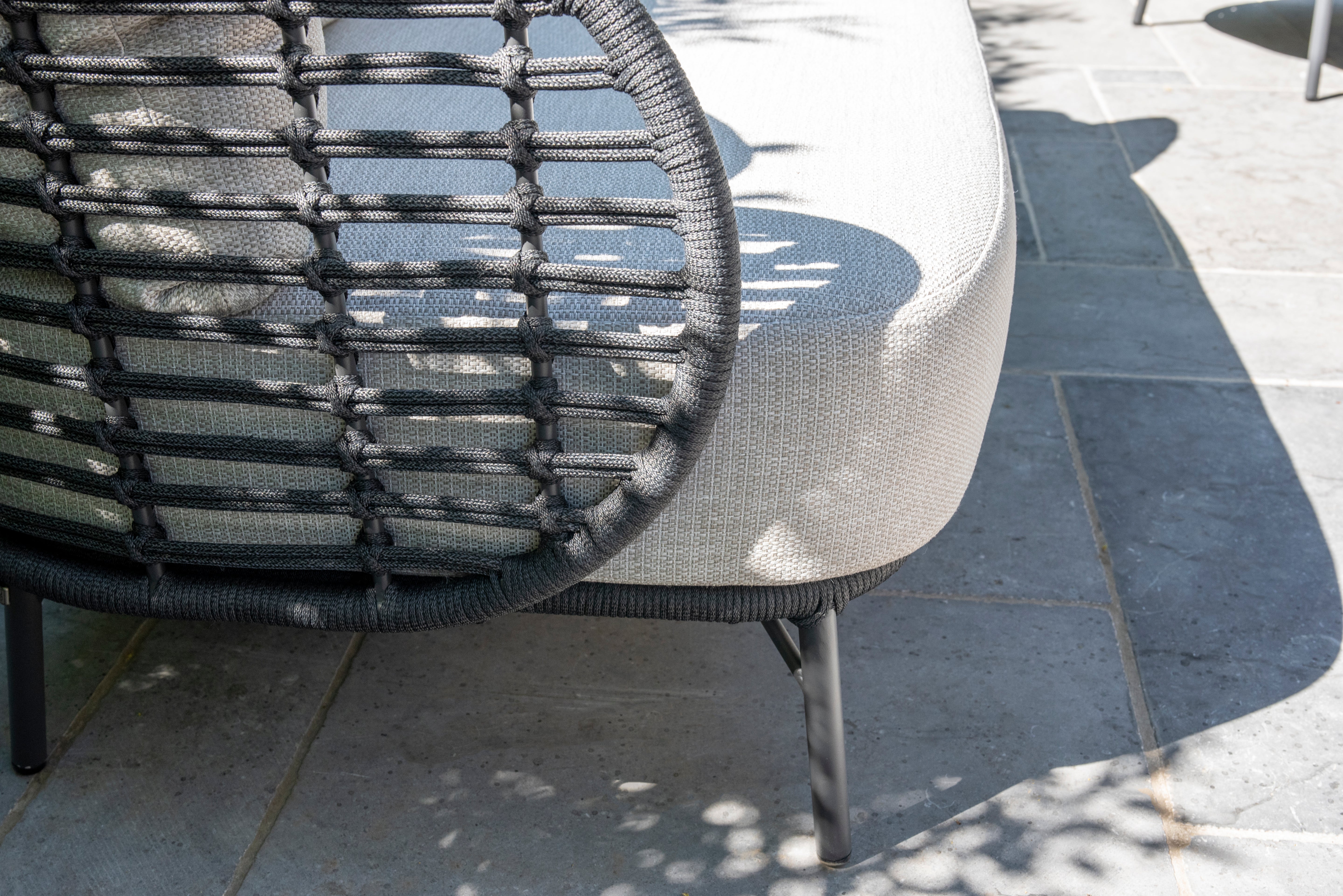 4 Seasons Outdoor Fabrice Living Bench 2.5 Seaters Anthracite With 3 Cushions