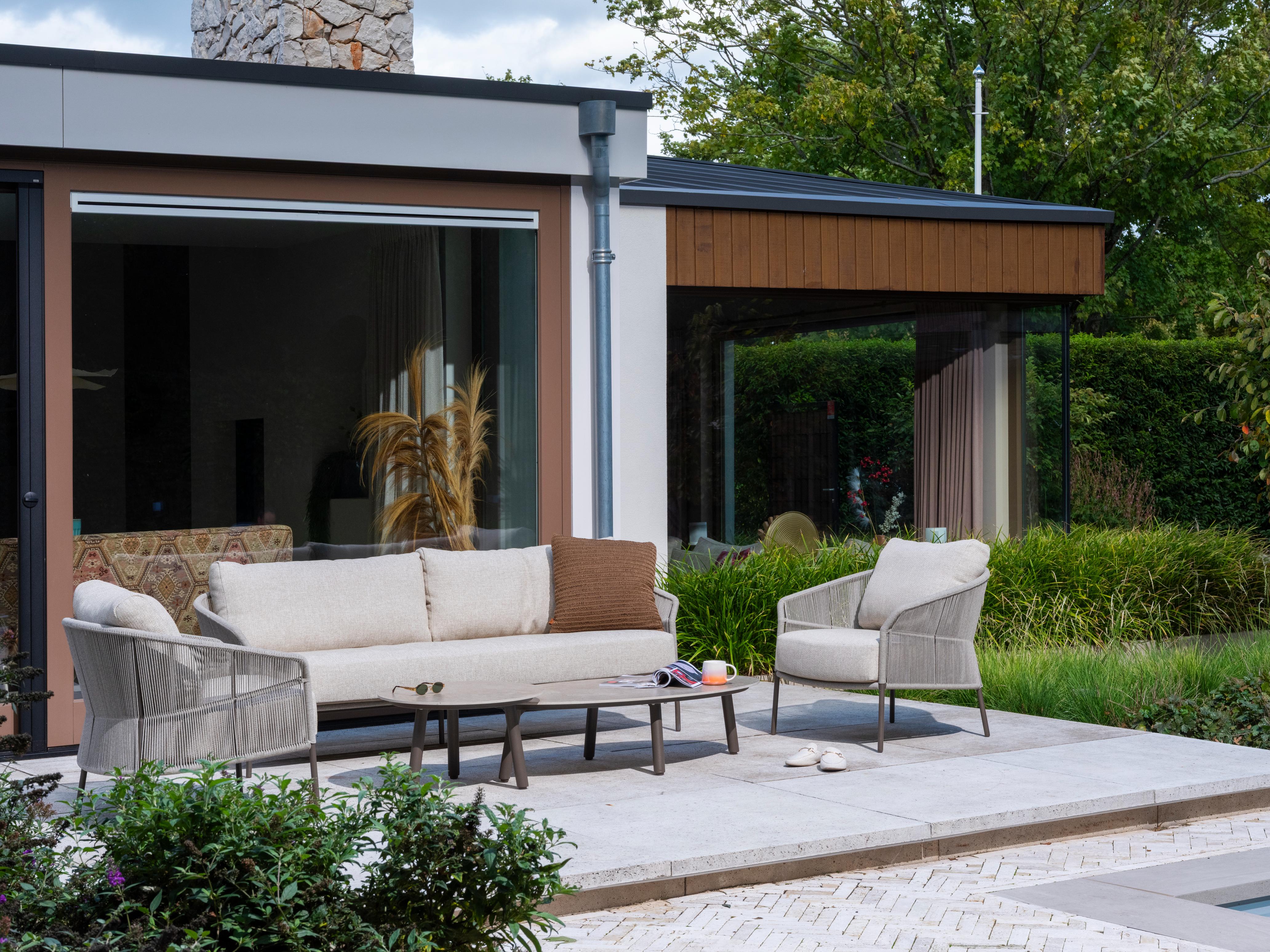 4 Seasons Outdoor Florence lounge set with Salute tables