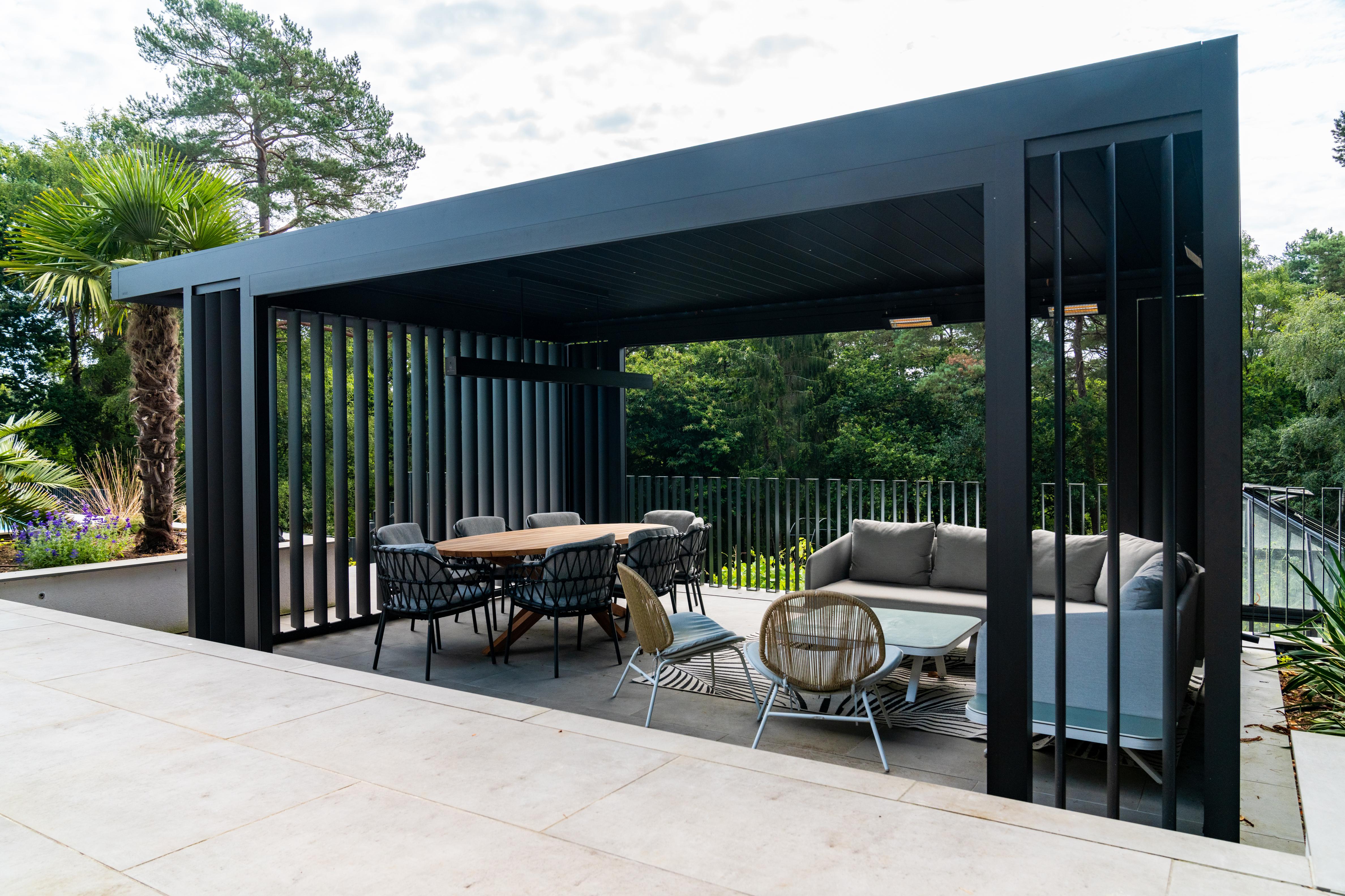 Umbris Free-Standing Outdoor Retreat