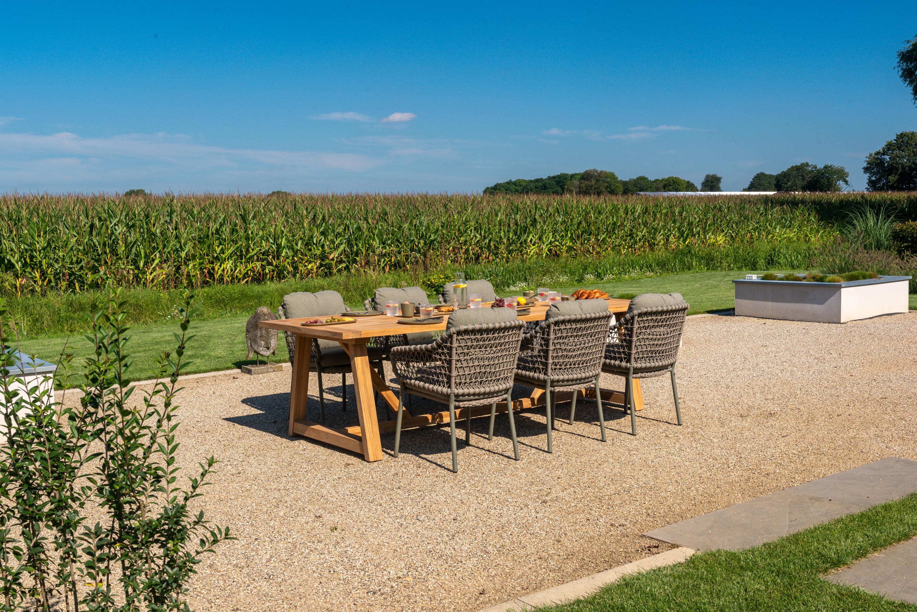 4 Seasons Outdoor Jura dining set Olive with Noah Natural Teak table 260x100 cm