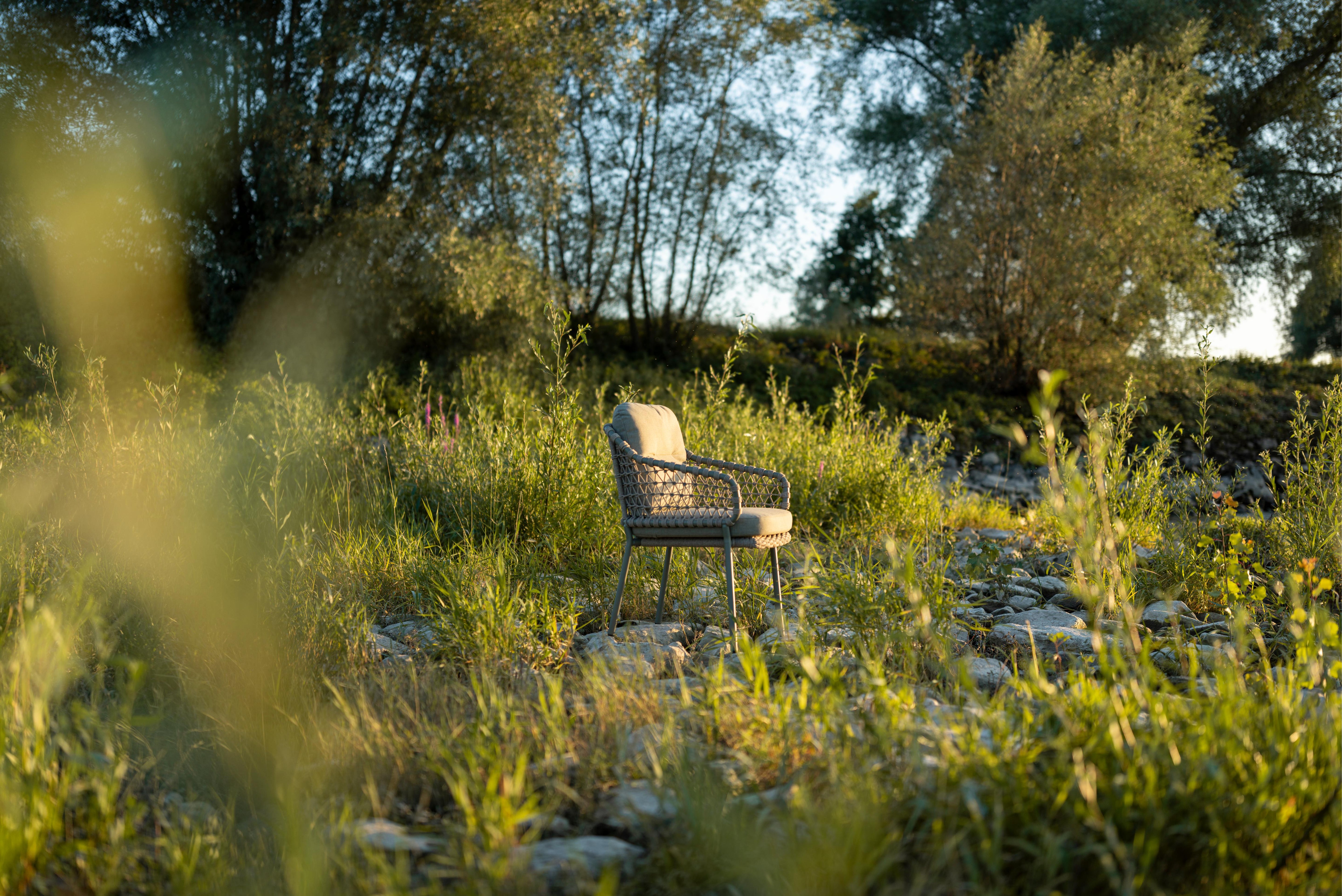 4 Seasons Outdoor Jura Bistro