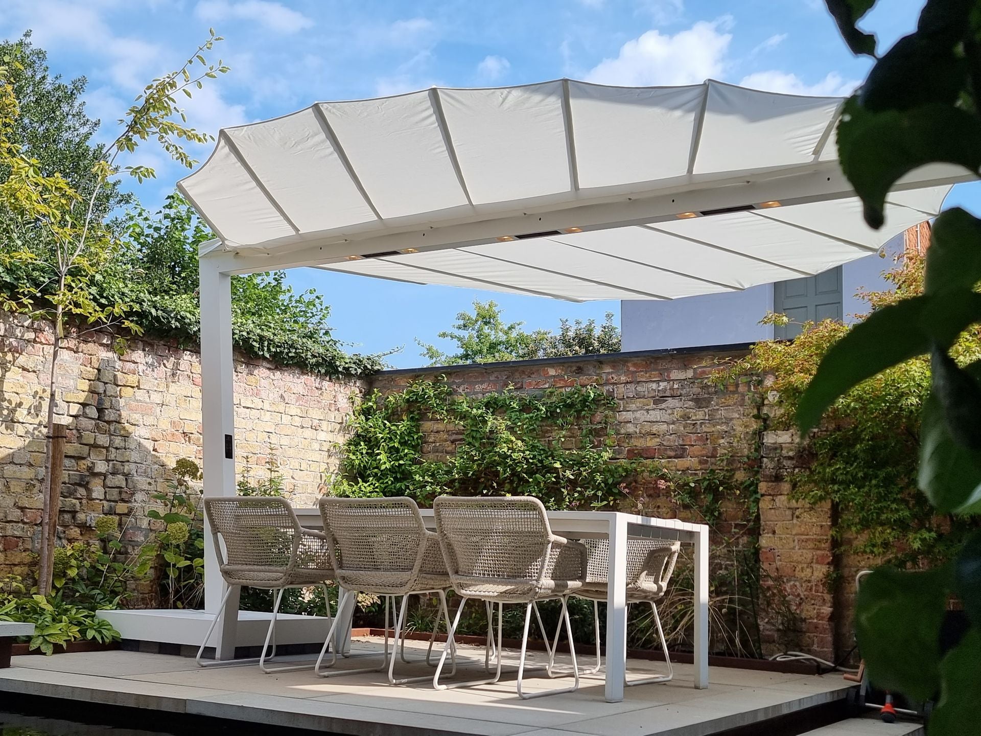 Leaf | Outdoor Infrared Heater | with Lights | Finished in Snow Color