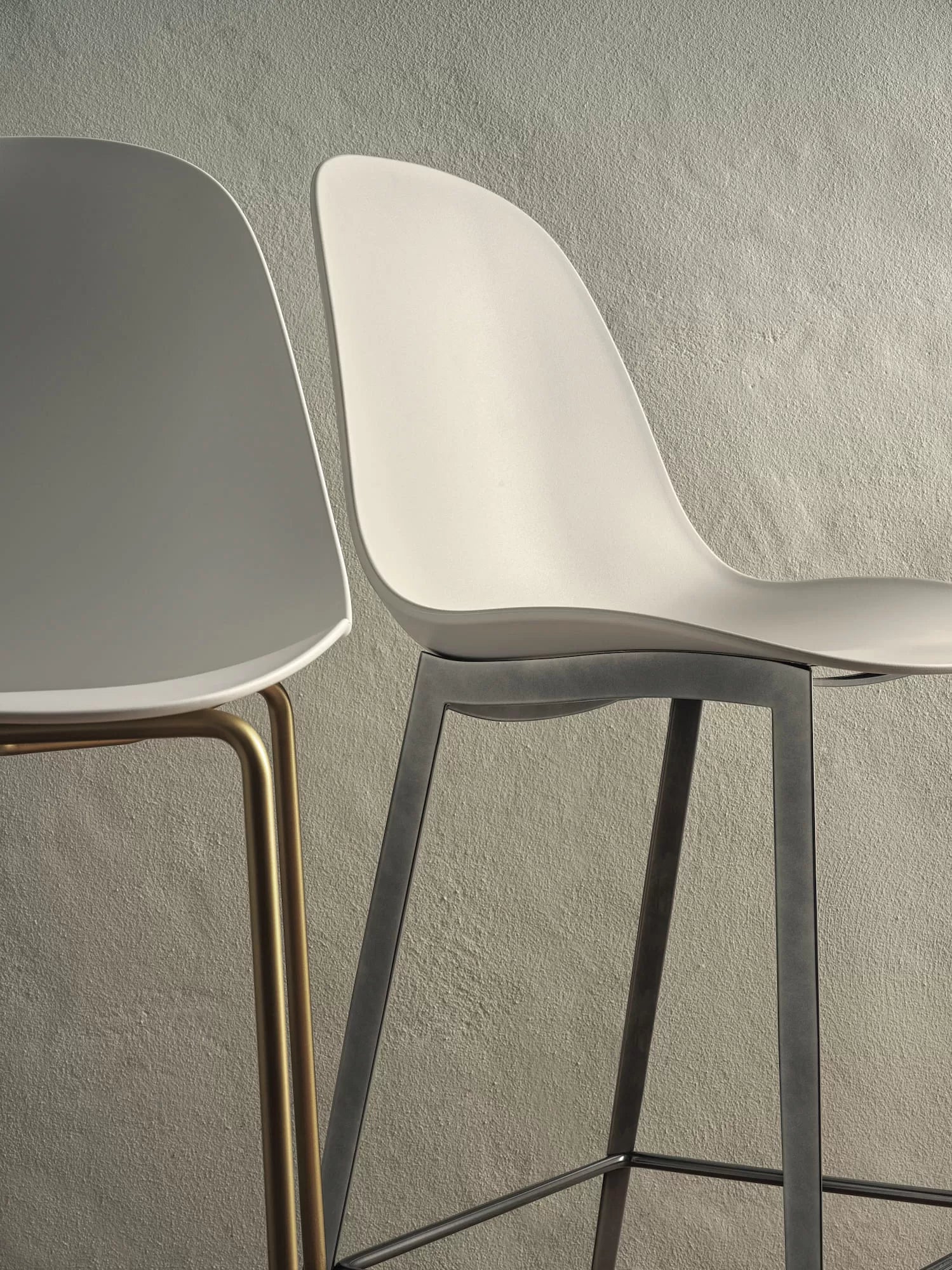 Bontempi Casa Mood Low Barstool With Lacquered Metal Frame