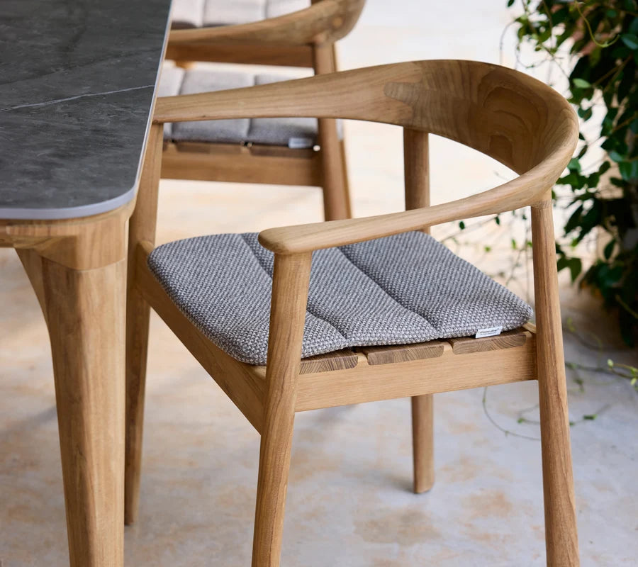 Cane-line Majestic Armchair Stackable