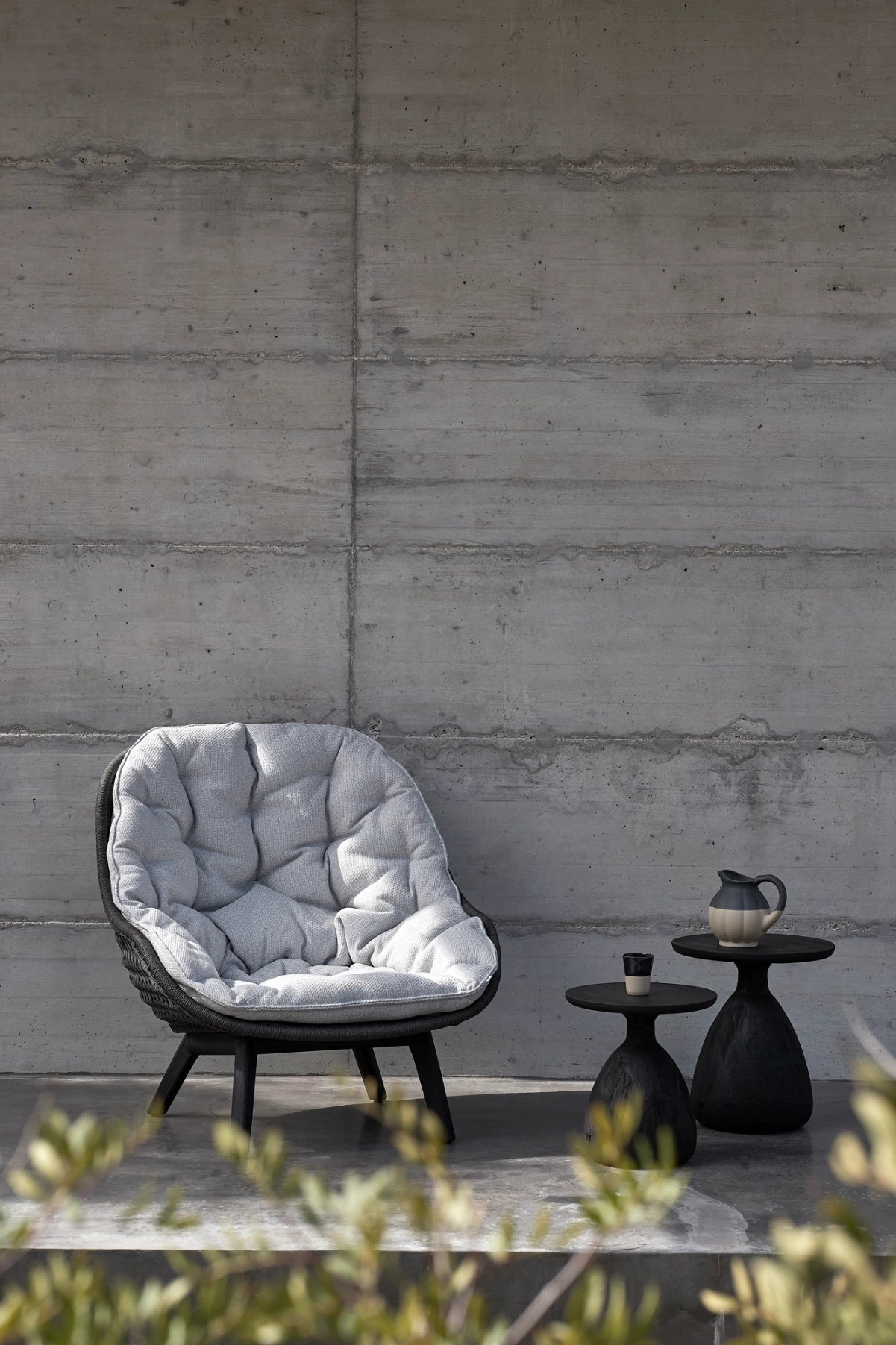 Manutti Tsuki Side Table Ø35 × 39h