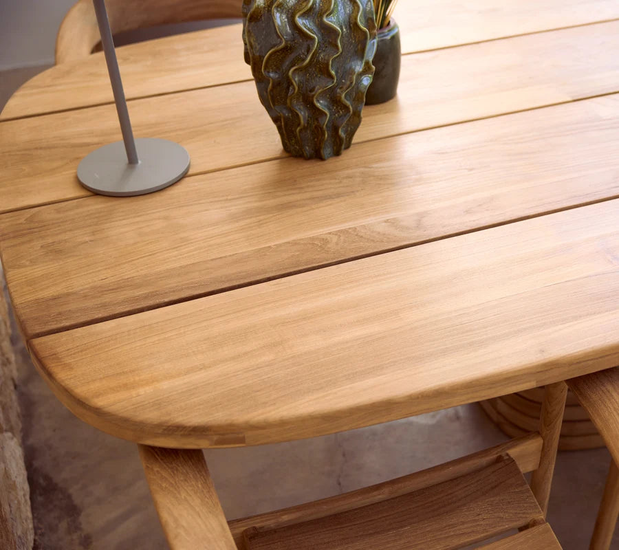 Cane-line Mellow dining tables