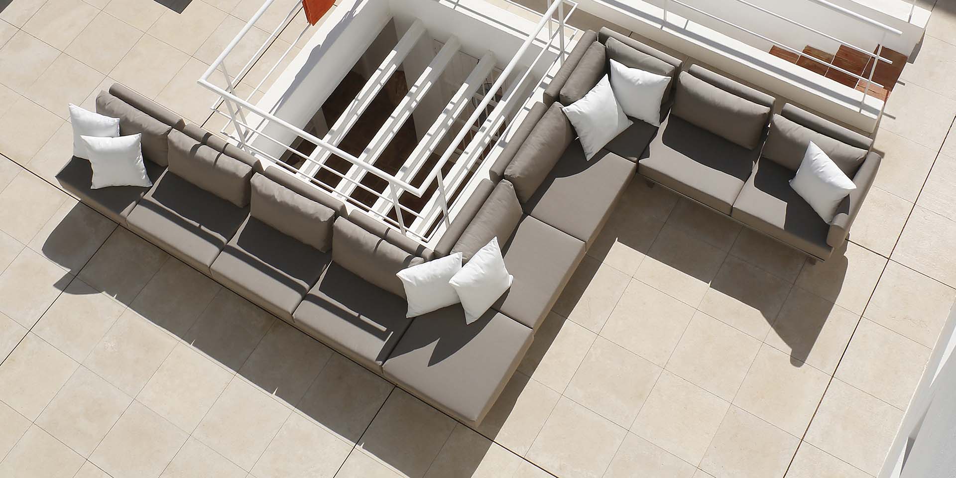 Barlow Tyrie Mercury Deep Seating Ottoman Ds