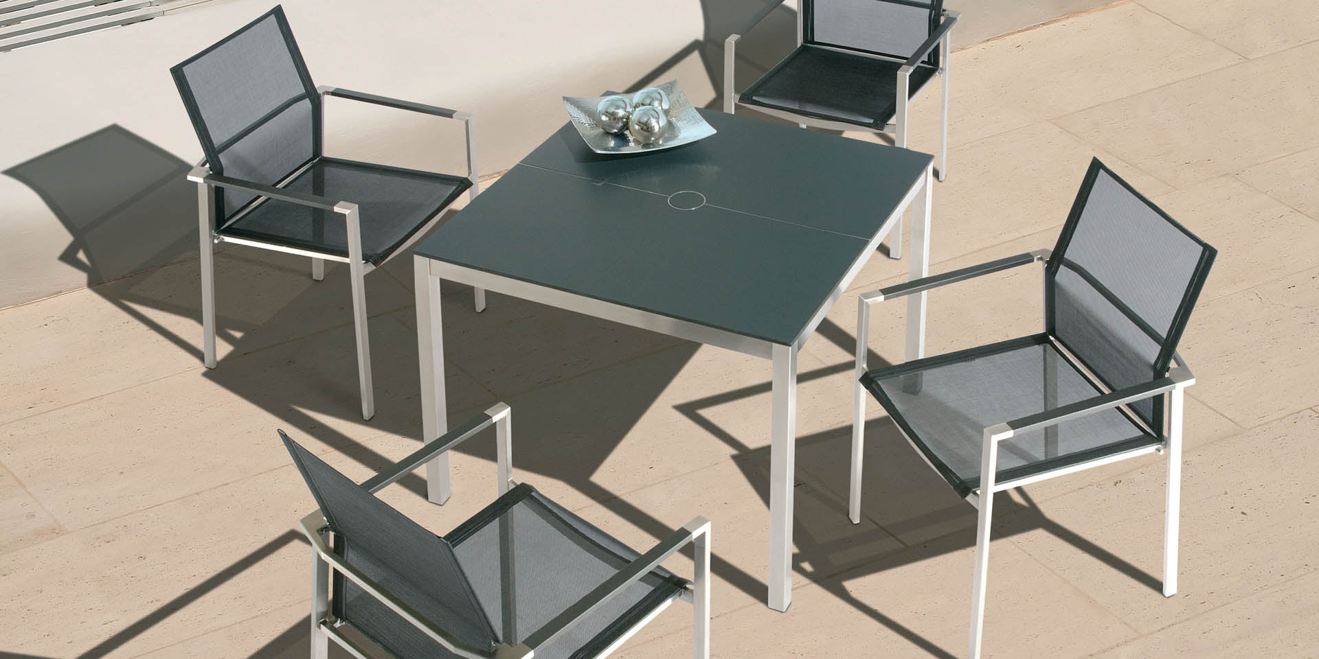 Barlow Tyrie Mercury Dining Table 120 Ø Circular