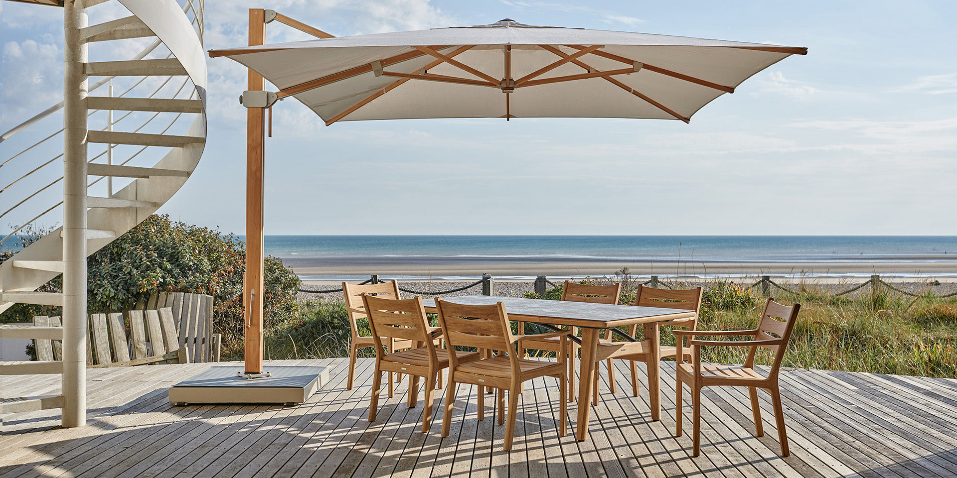 Barlow Tyrie Monterey Table 300