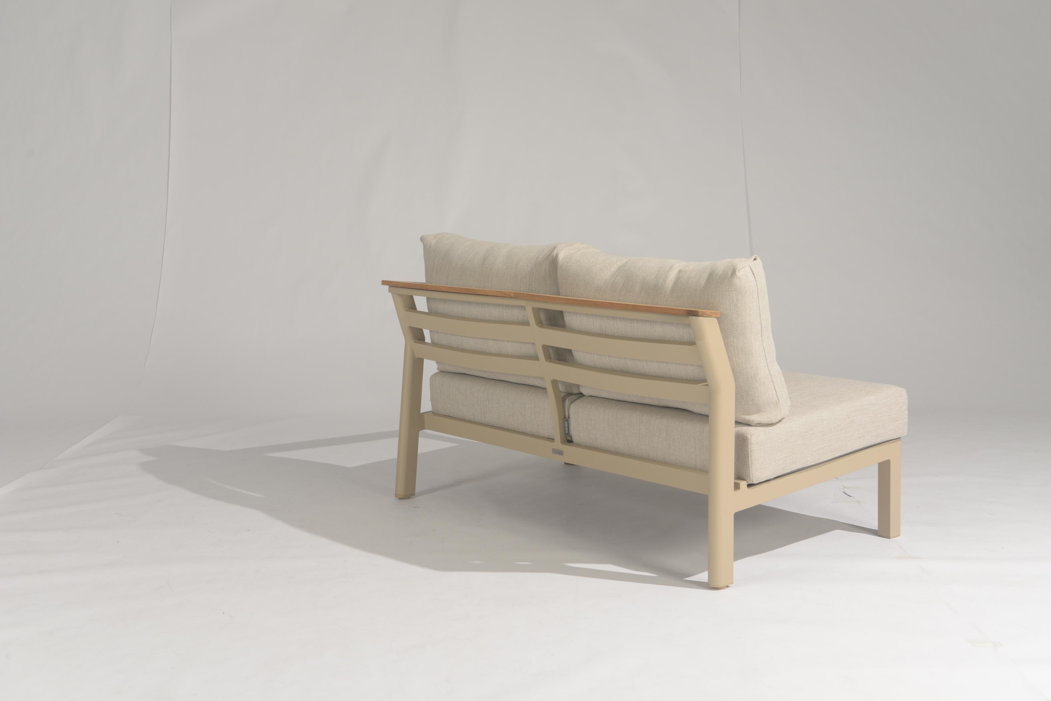 4 Seasons Outdoor Olivia 5 Seat Corner Group with Demi Coffee & Side Tables