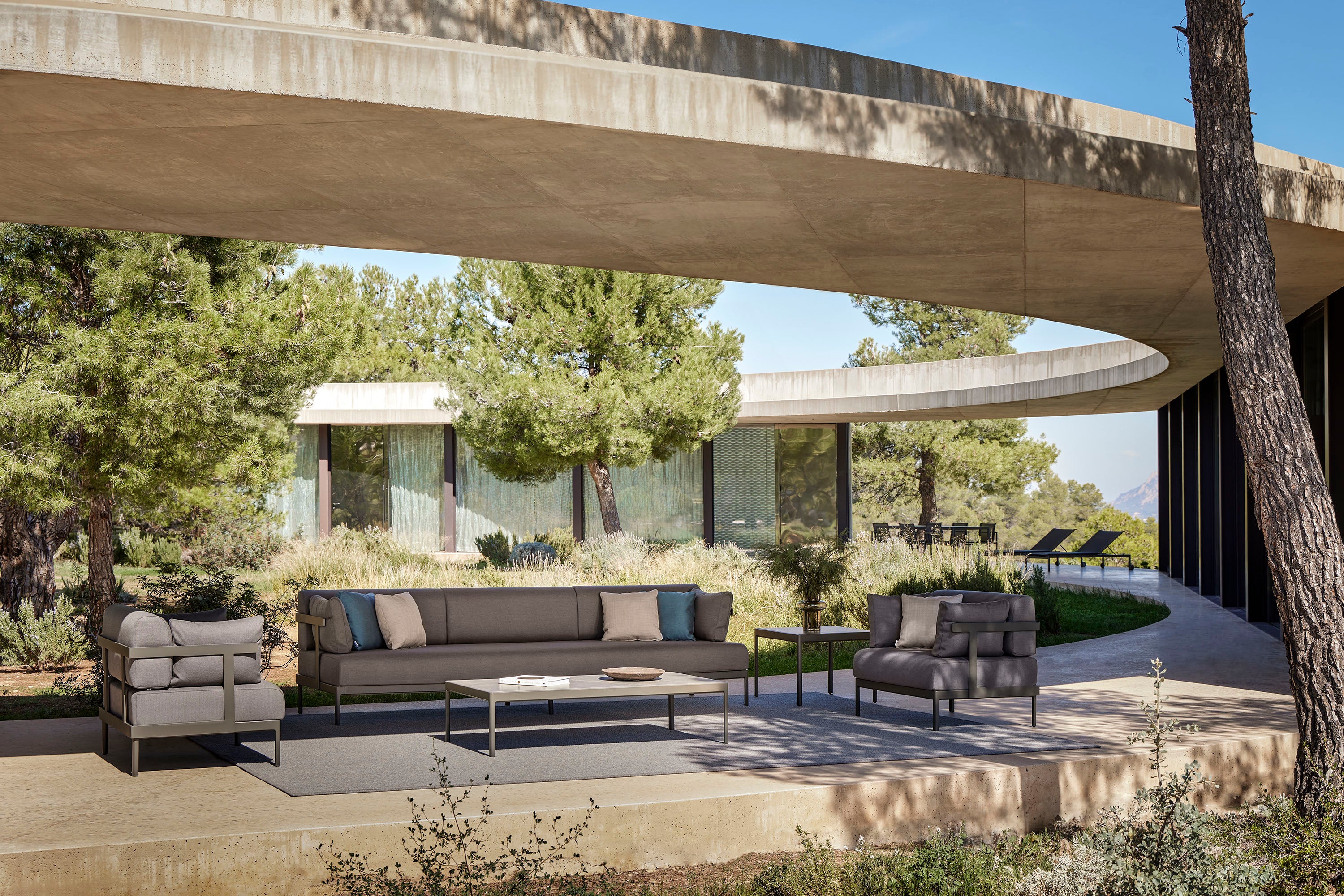 Point Furniture Legacy Essence sofa 2