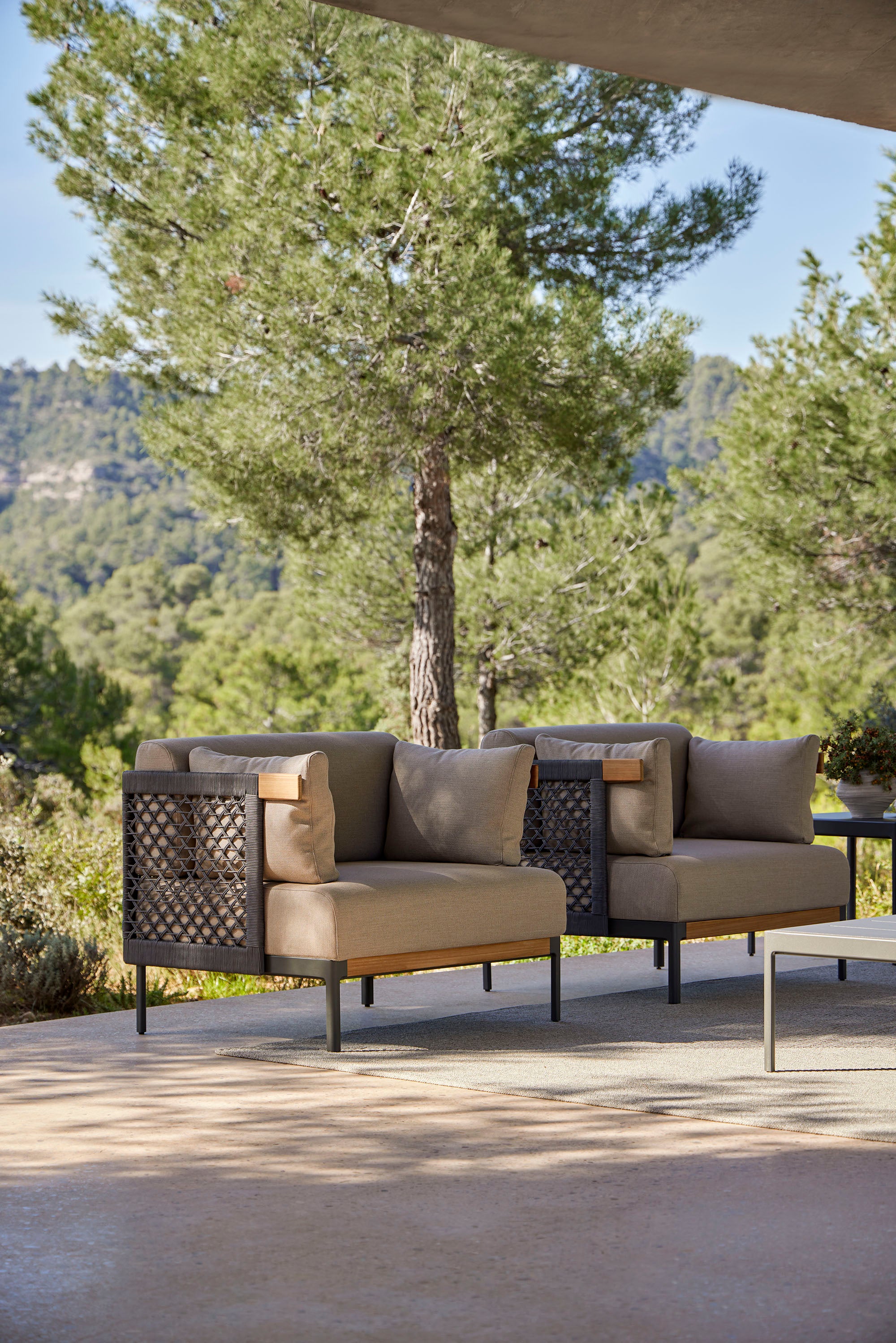 Point Furniture Legacy Woven lounge Chair