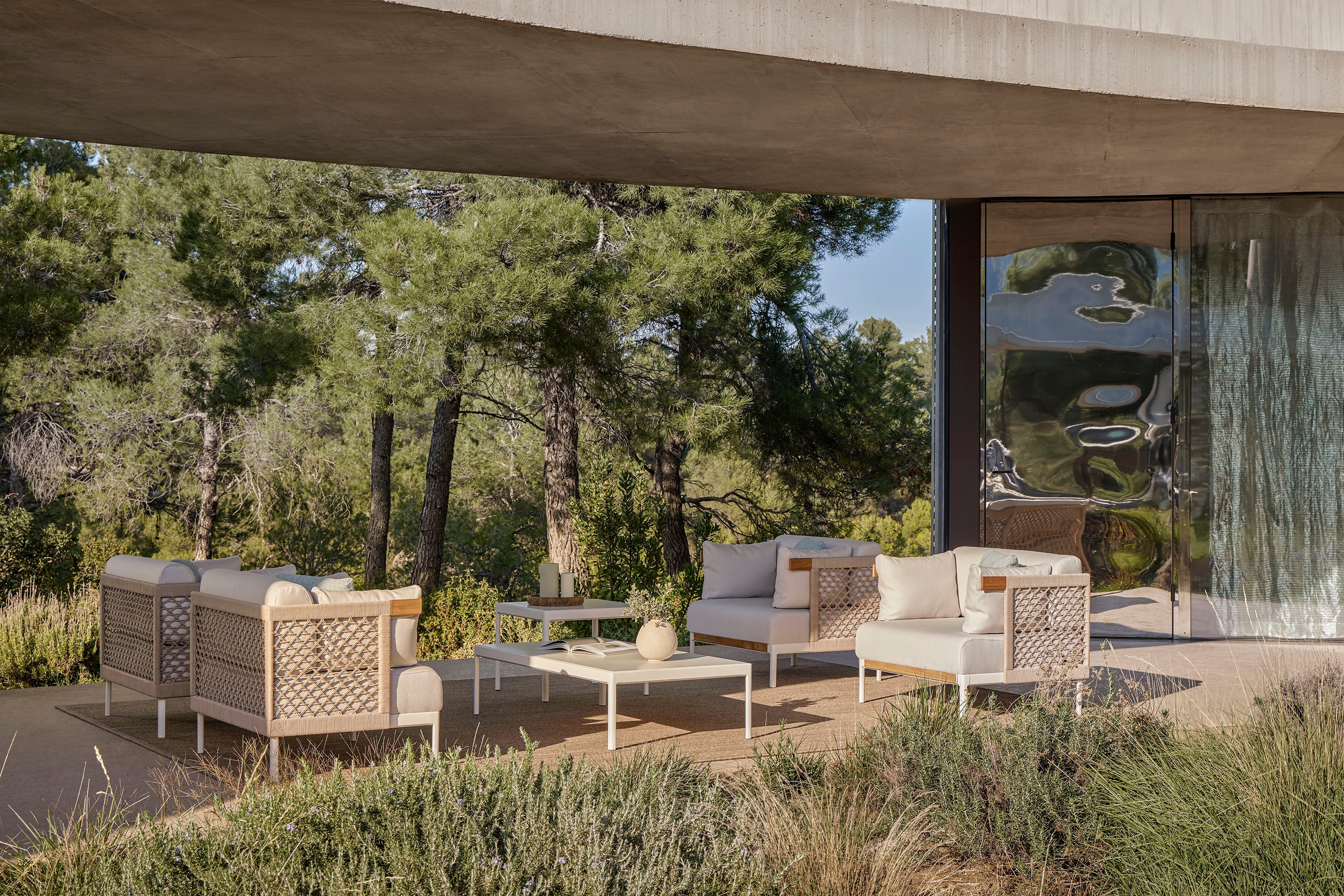 Point Furniture Legacy Woven lounge Chair